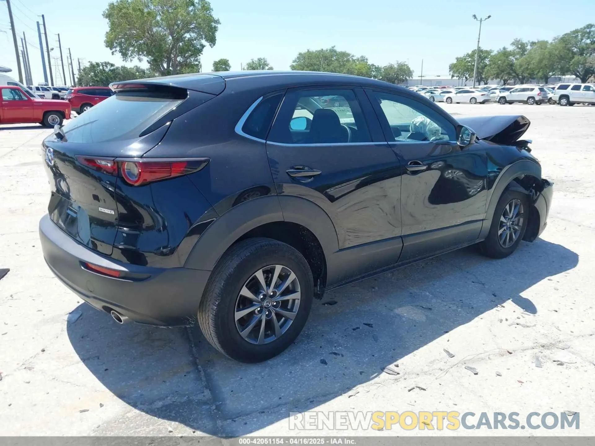 4 fotografías del automóvil dañado 3MVDMAAL7MM268341 MAZDA CX-30 2021