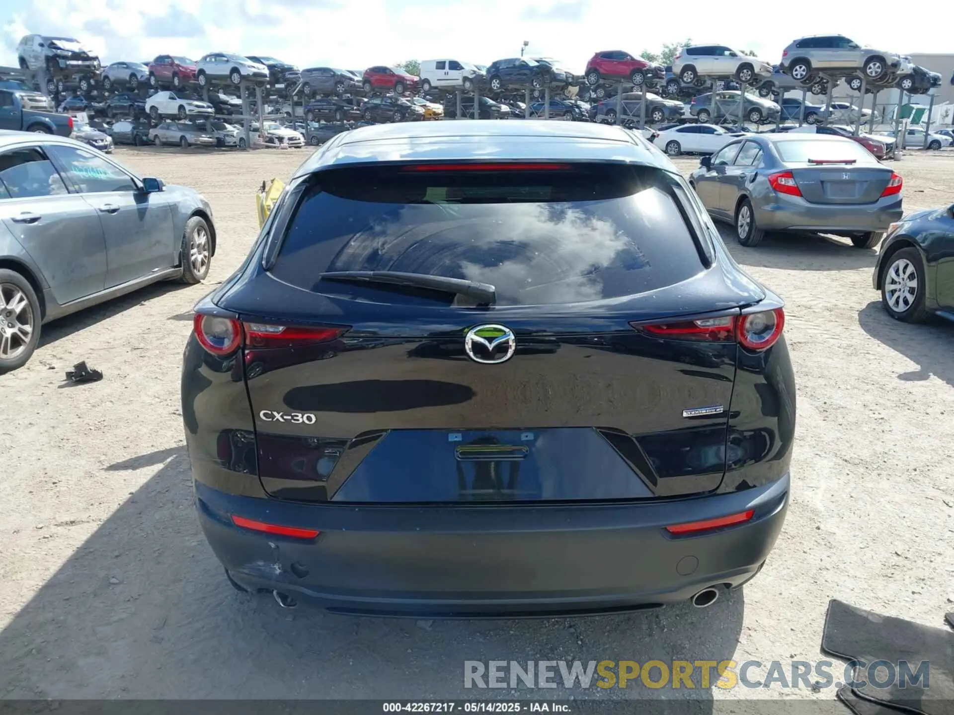 15 fotografías del automóvil dañado 3MVDMABL1MM251761 MAZDA CX-30 2021