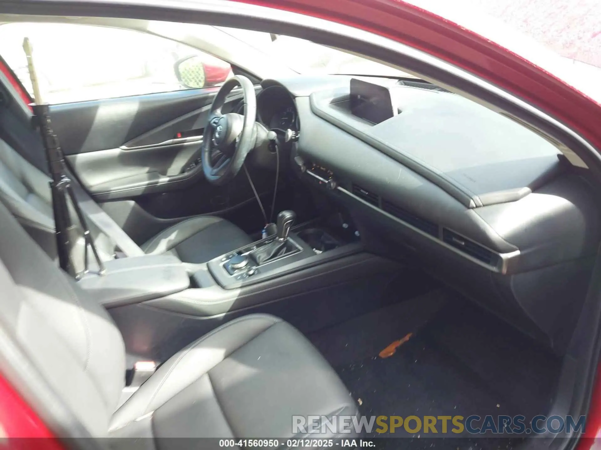5 fotografías del automóvil dañado 3MVDMABL2MM229820 MAZDA CX-30 2021