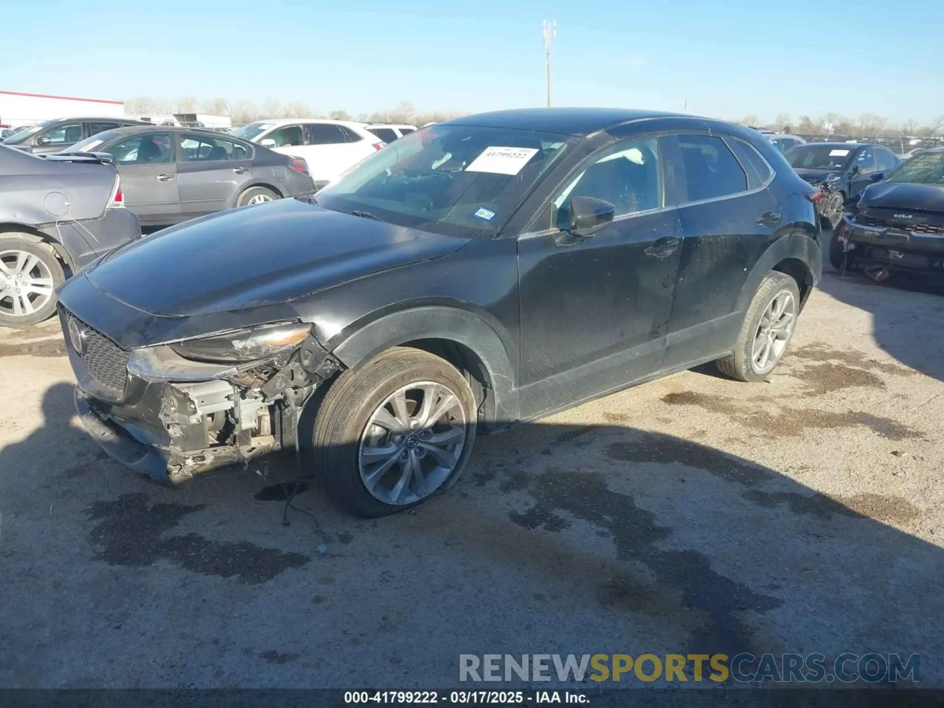 2 fotografías del automóvil dañado 3MVDMABL2MM239067 MAZDA CX-30 2021