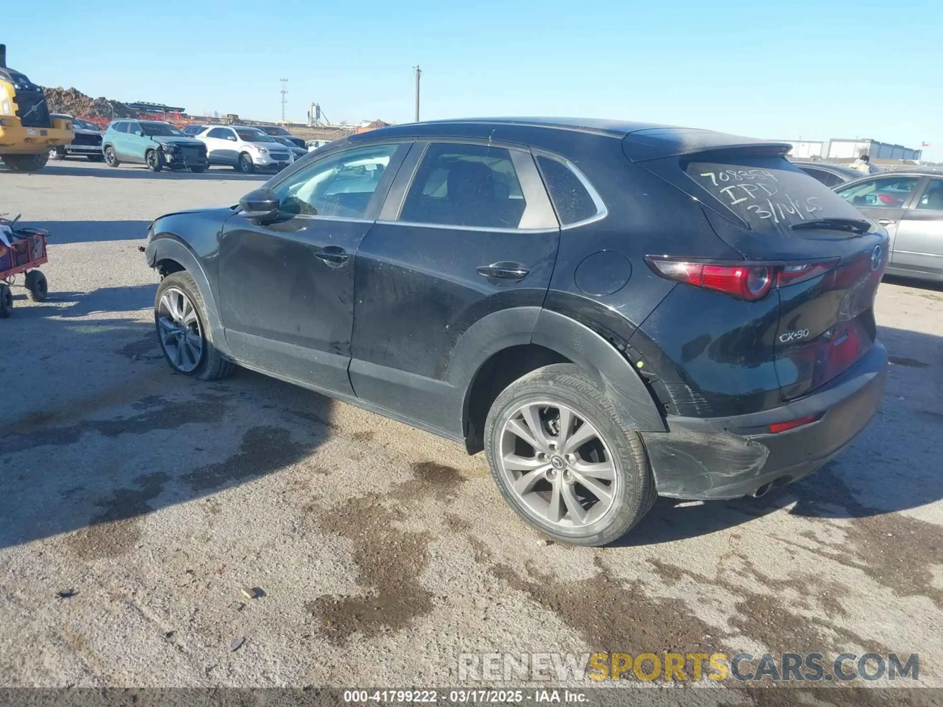 3 fotografías del automóvil dañado 3MVDMABL2MM239067 MAZDA CX-30 2021