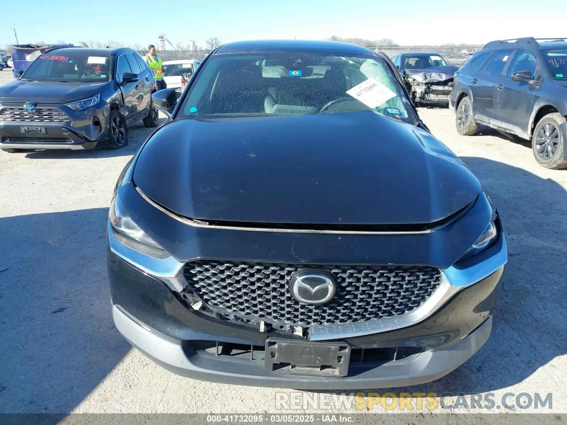 12 fotografías del automóvil dañado 3MVDMABL2MM244740 MAZDA CX-30 2021