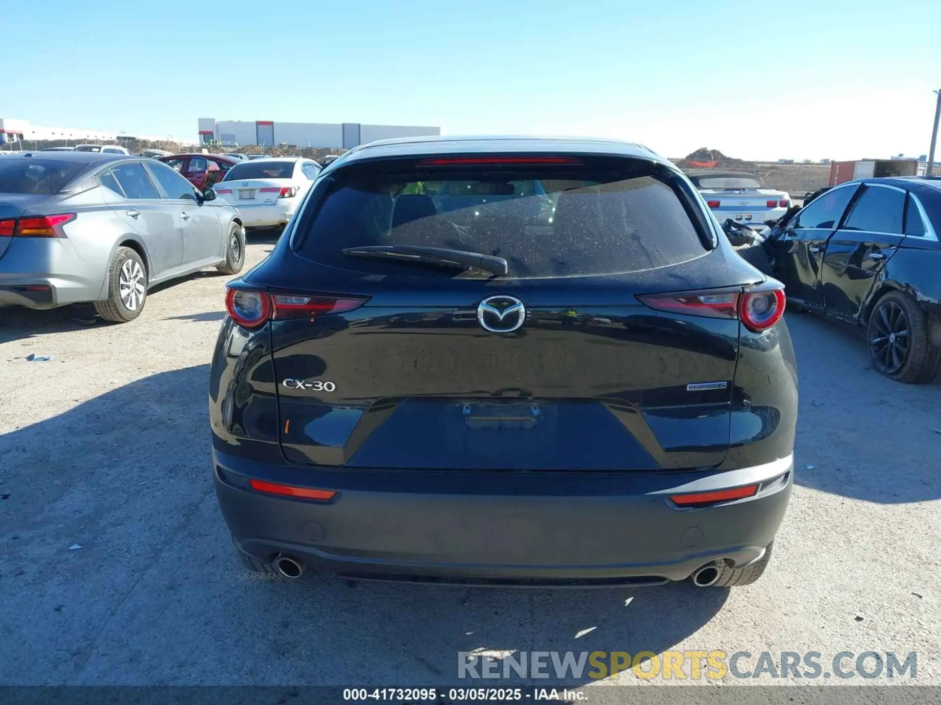 16 fotografías del automóvil dañado 3MVDMABL2MM244740 MAZDA CX-30 2021