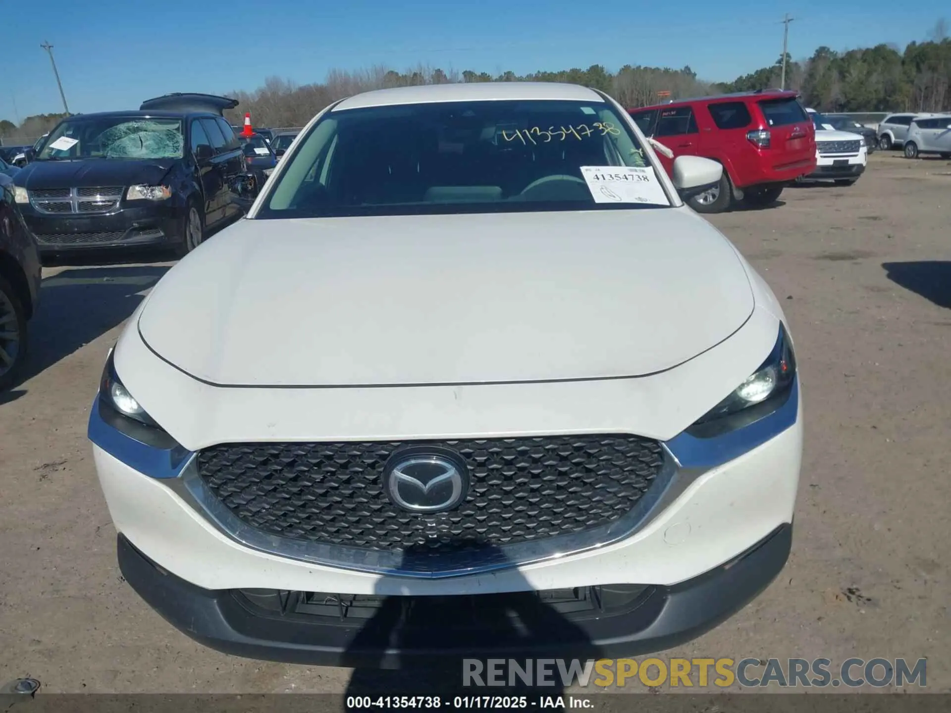 13 fotografías del automóvil dañado 3MVDMABL3MM239692 MAZDA CX-30 2021