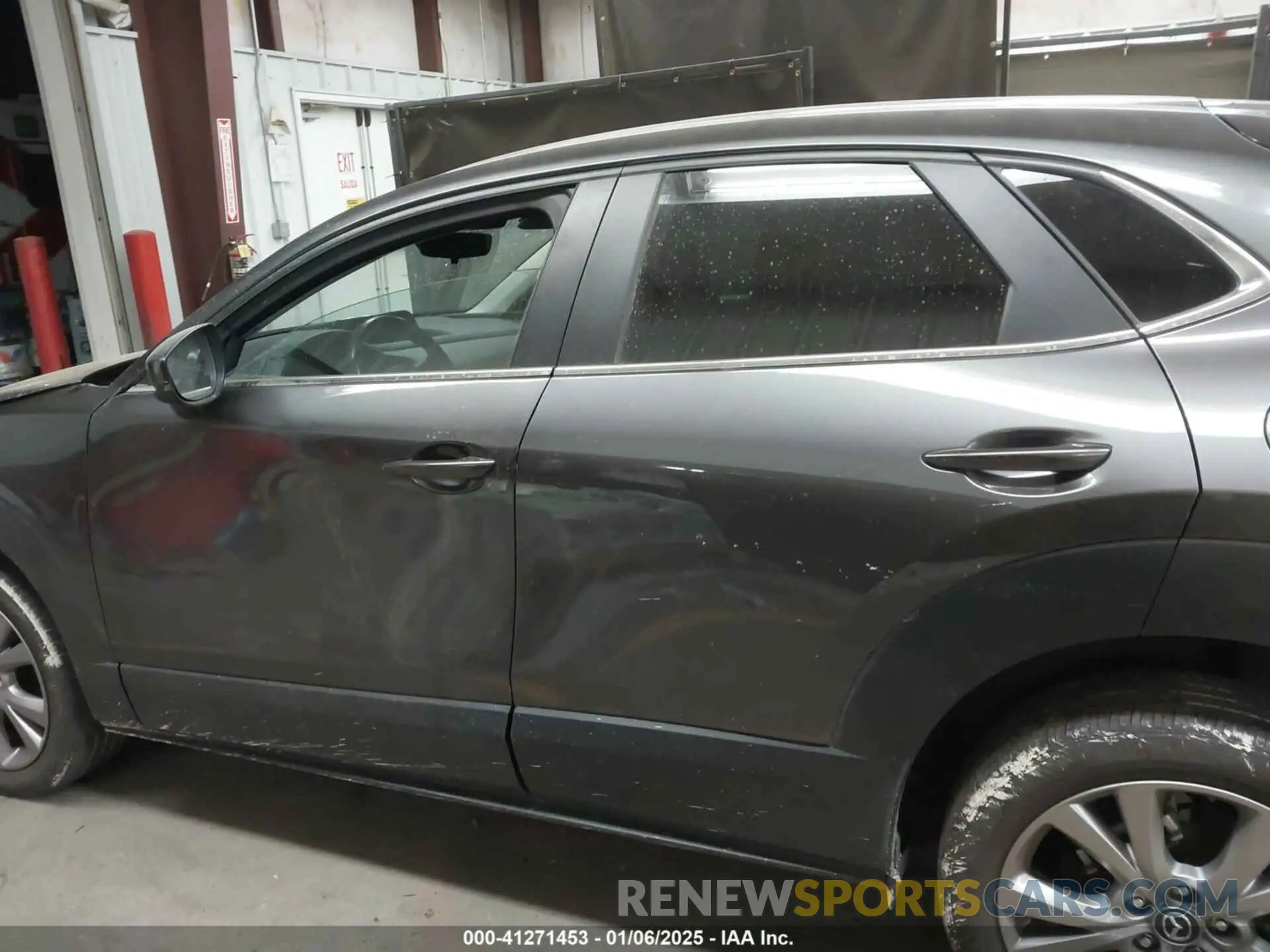 14 fotografías del automóvil dañado 3MVDMABL3MM268206 MAZDA CX-30 2021