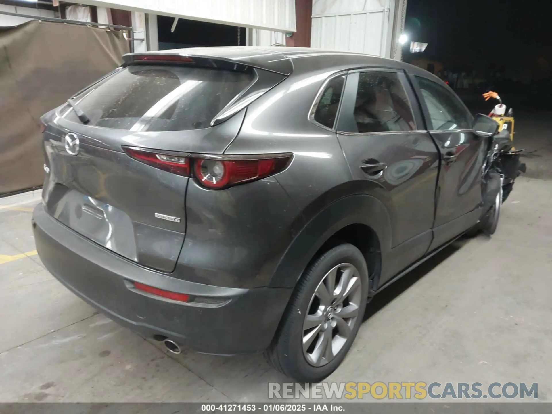 4 fotografías del automóvil dañado 3MVDMABL3MM268206 MAZDA CX-30 2021