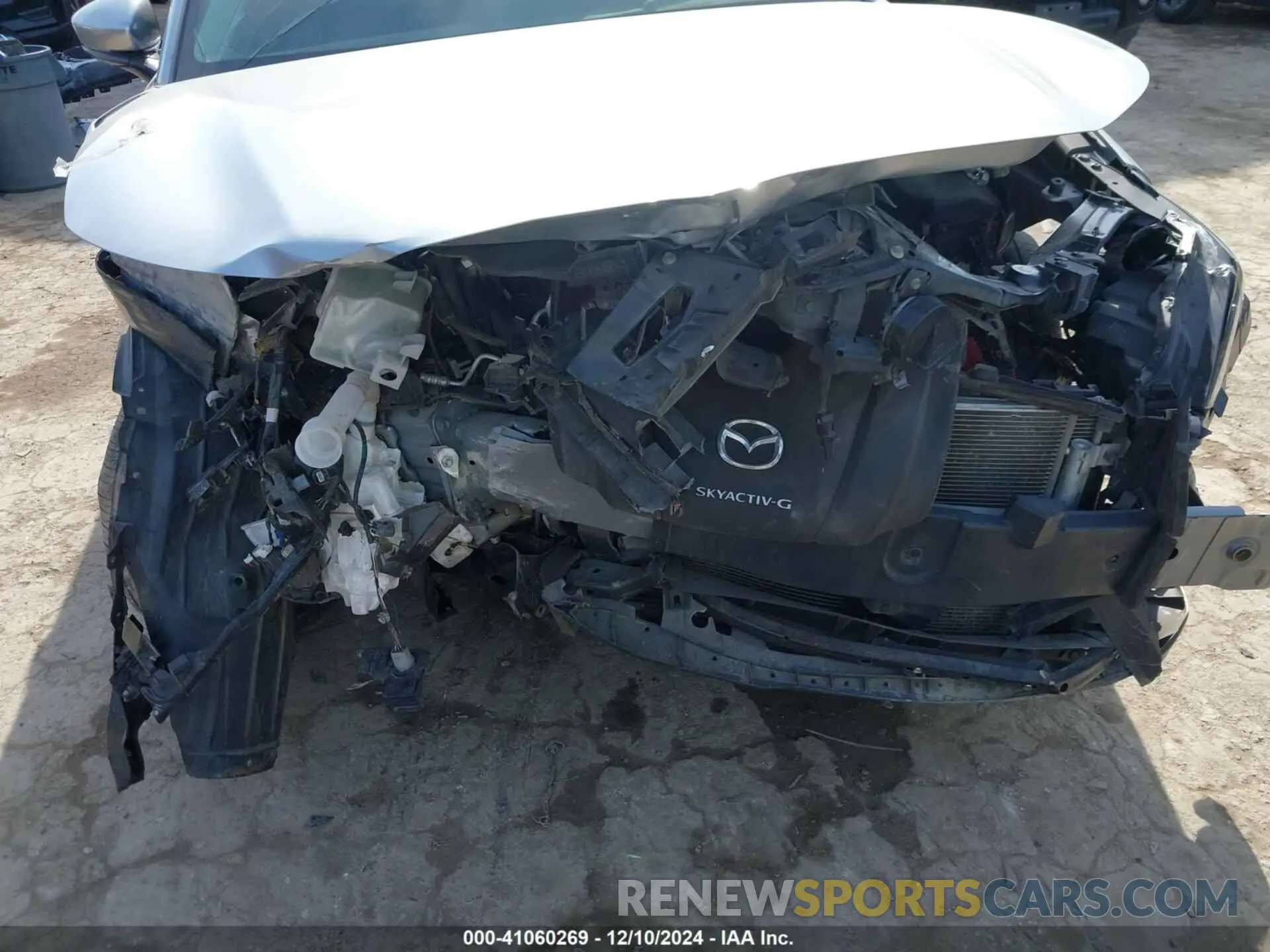 6 fotografías del automóvil dañado 3MVDMABL7MM228386 MAZDA CX-30 2021