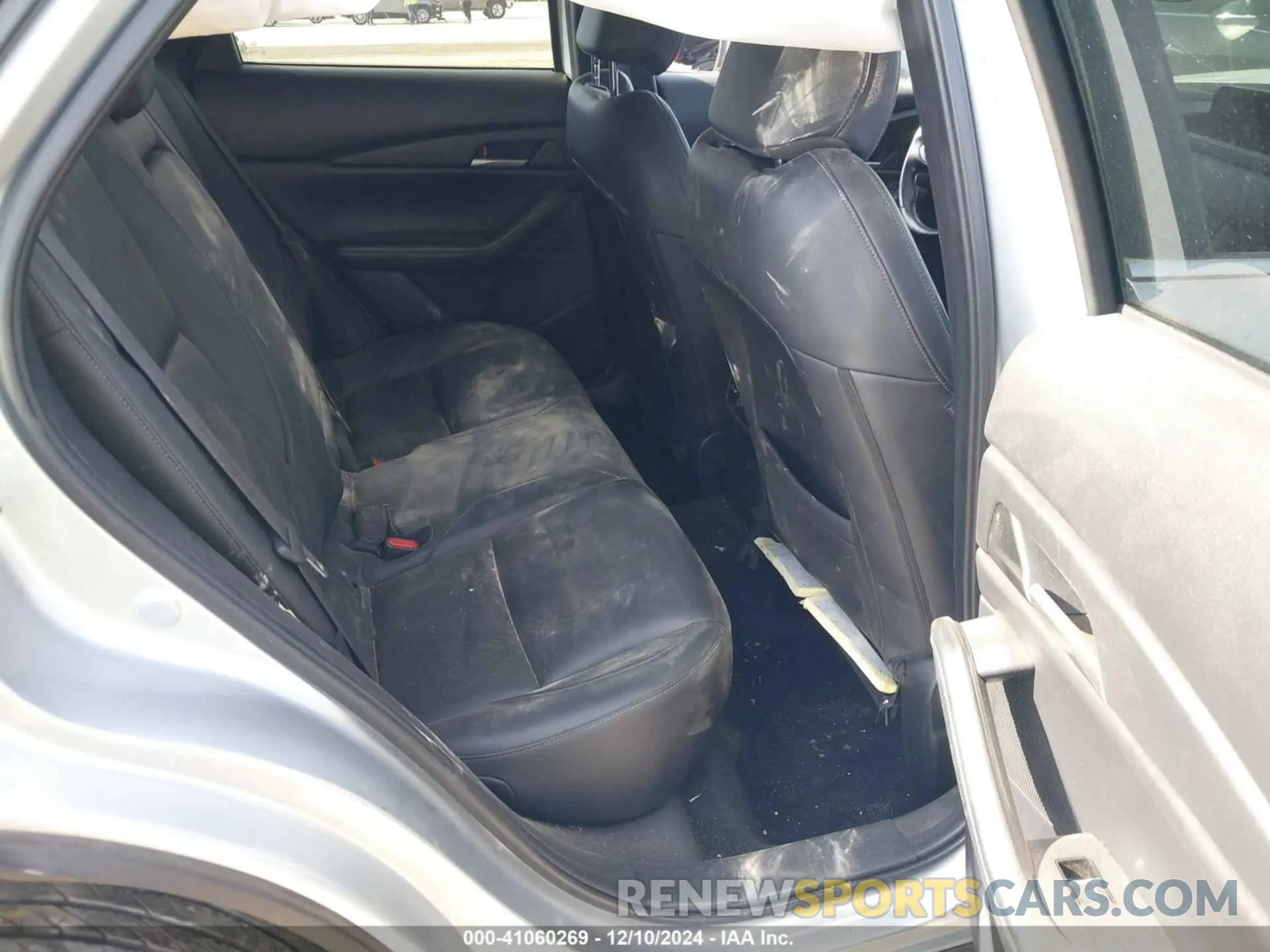 8 fotografías del automóvil dañado 3MVDMABL7MM228386 MAZDA CX-30 2021