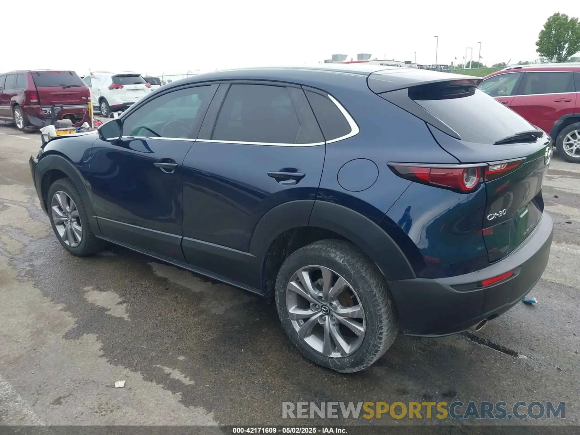 14 fotografías del automóvil dañado 3MVDMABL8MM209992 MAZDA CX-30 2021