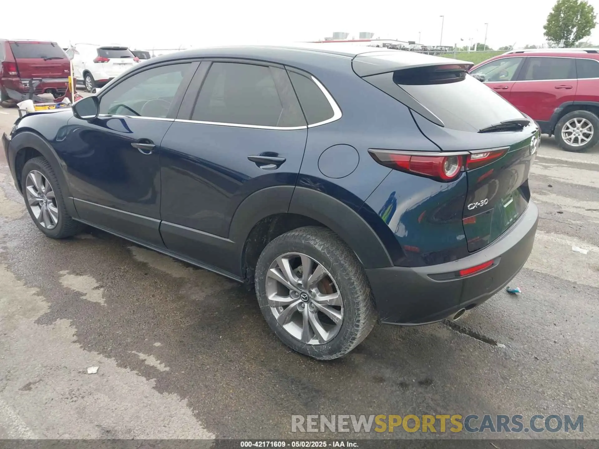 3 fotografías del automóvil dañado 3MVDMABL8MM209992 MAZDA CX-30 2021