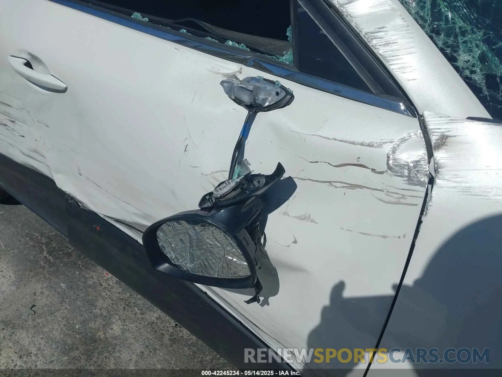 15 fotografías del automóvil dañado 3MVDMABL9MM309437 MAZDA CX-30 2021