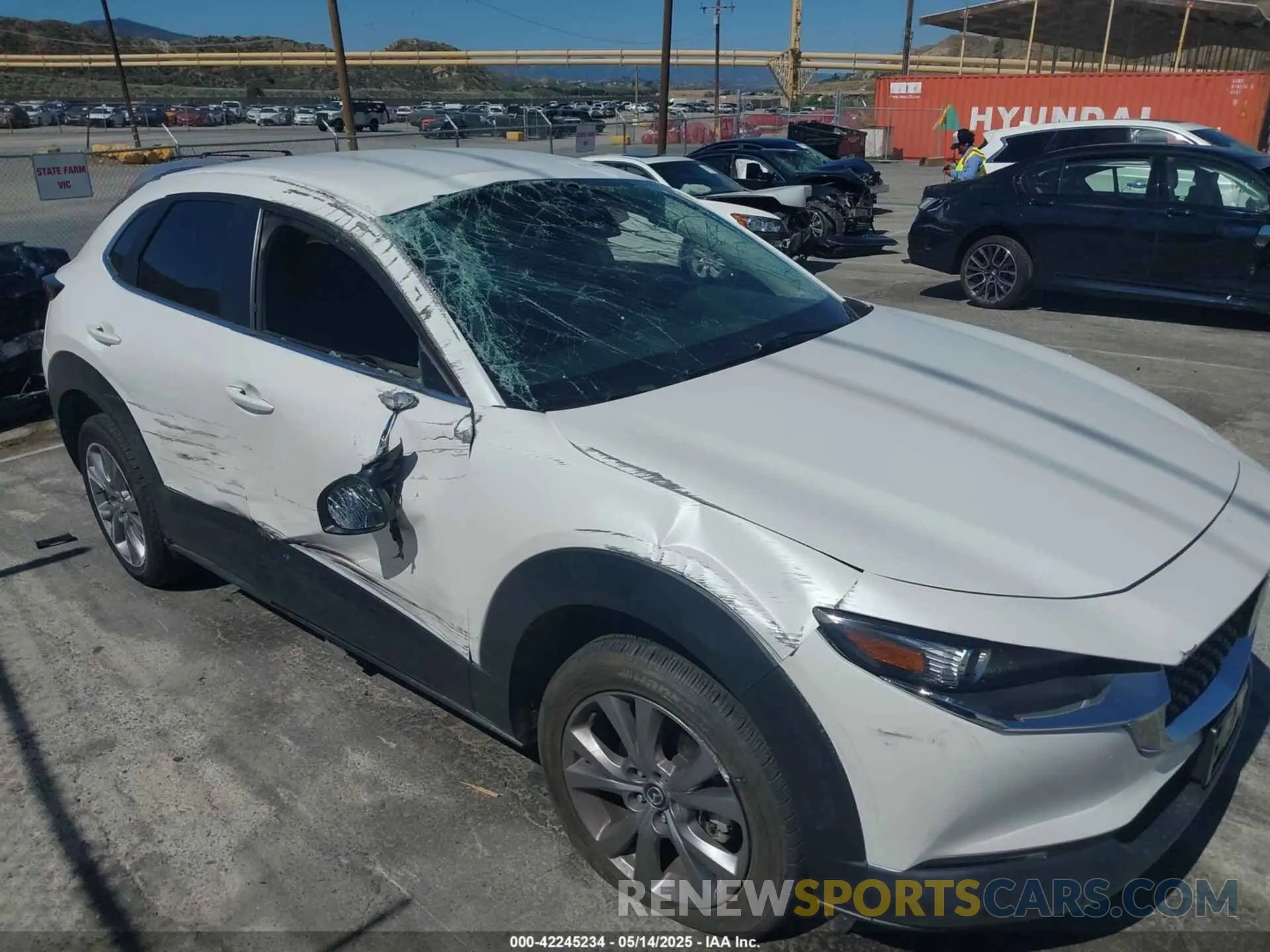 6 fotografías del automóvil dañado 3MVDMABL9MM309437 MAZDA CX-30 2021