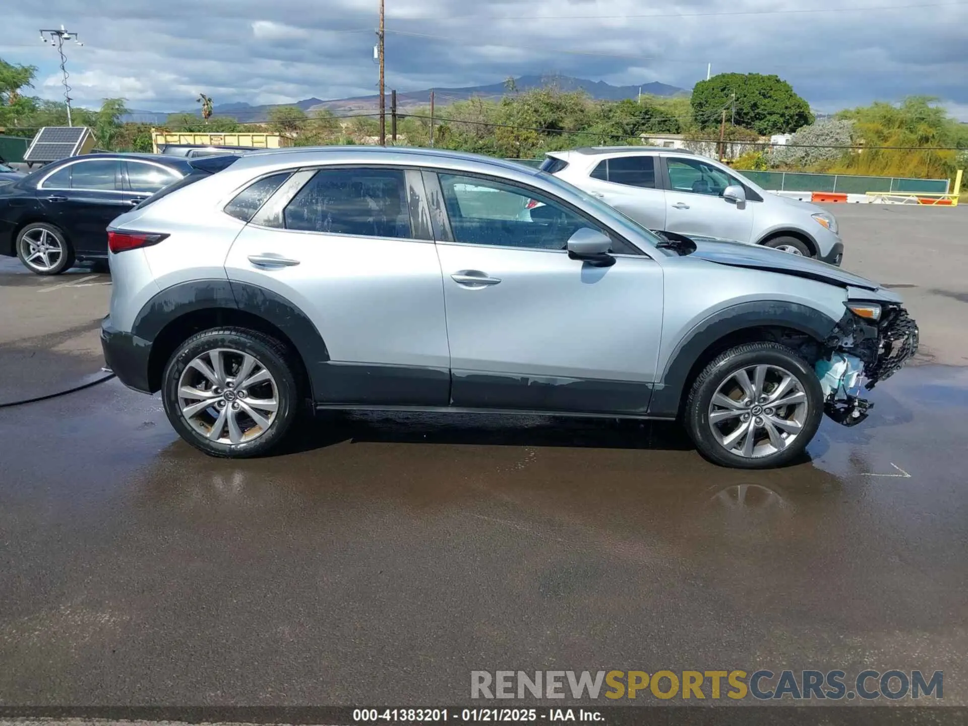 14 fotografías del automóvil dañado 3MVDMABLXMM221559 MAZDA CX-30 2021