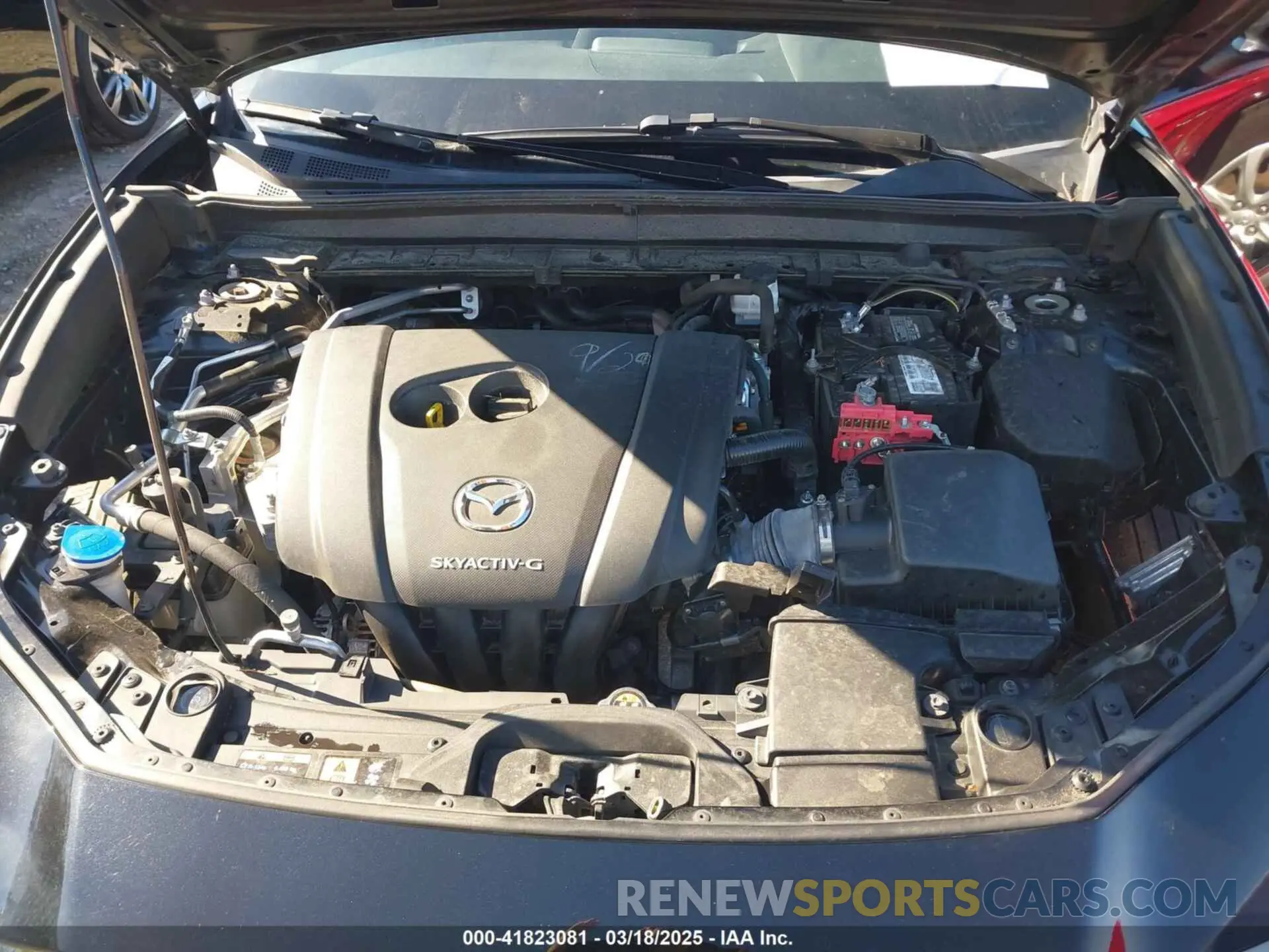 10 fotografías del automóvil dañado 3MVDMABLXMM254691 MAZDA CX-30 2021