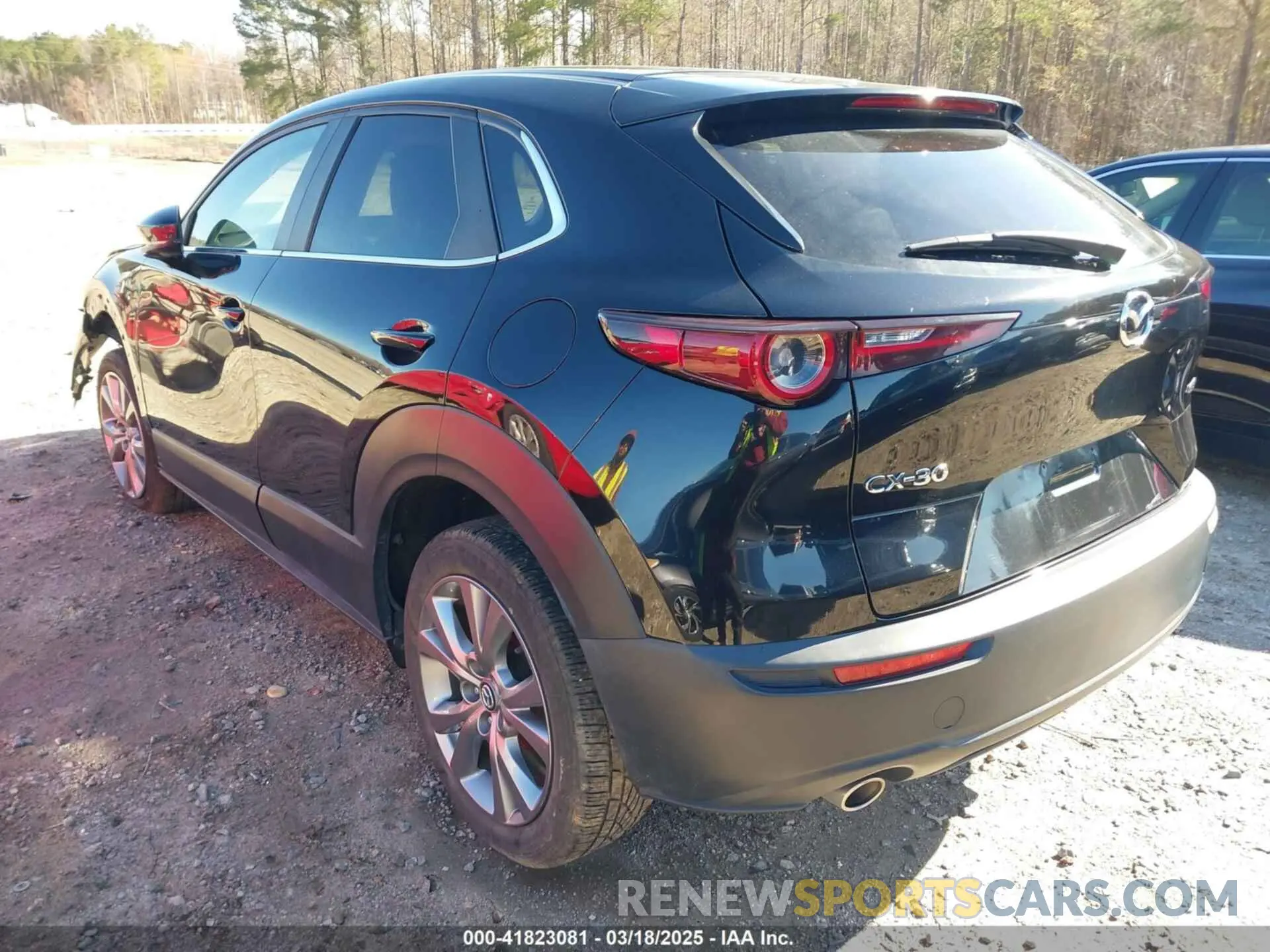 3 fotografías del automóvil dañado 3MVDMABLXMM254691 MAZDA CX-30 2021