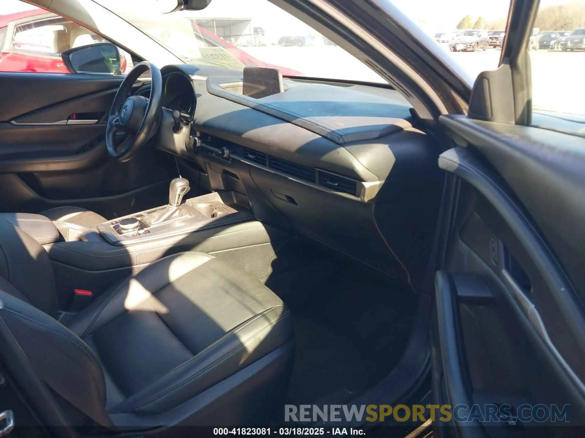 5 fotografías del automóvil dañado 3MVDMABLXMM254691 MAZDA CX-30 2021