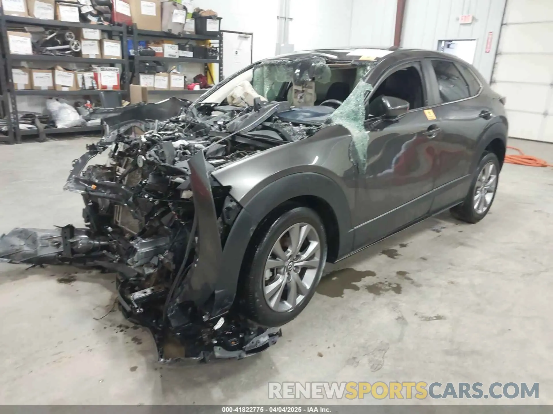 2 fotografías del automóvil dañado 3MVDMACL0MM220306 MAZDA CX-30 2021