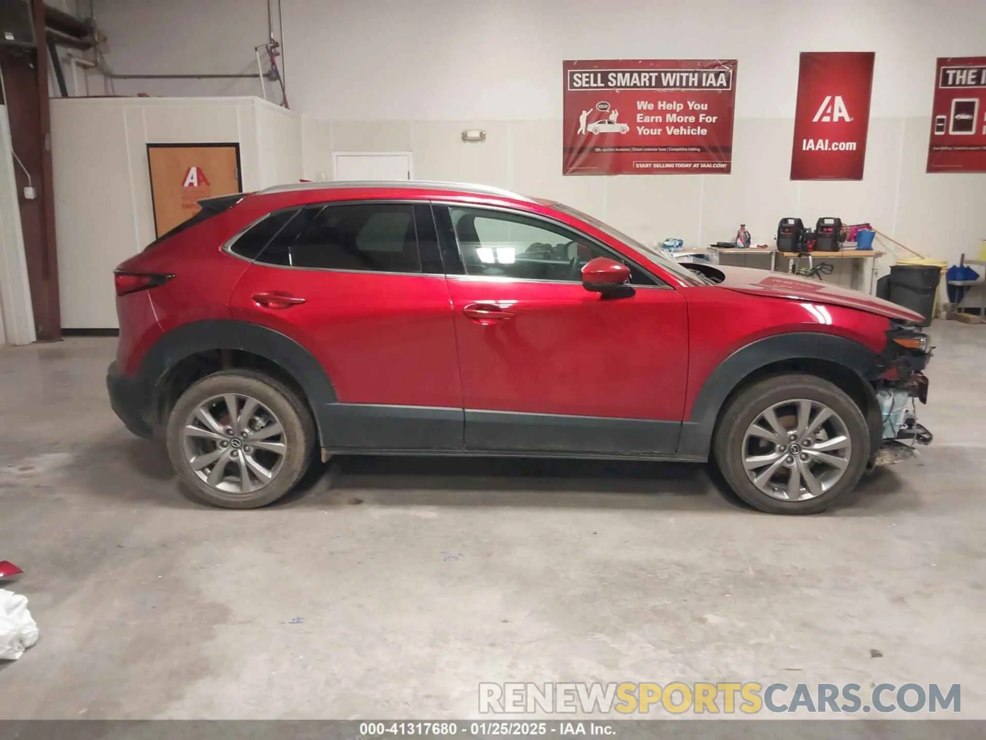14 fotografías del automóvil dañado 3MVDMADL8MM320149 MAZDA CX-30 2021