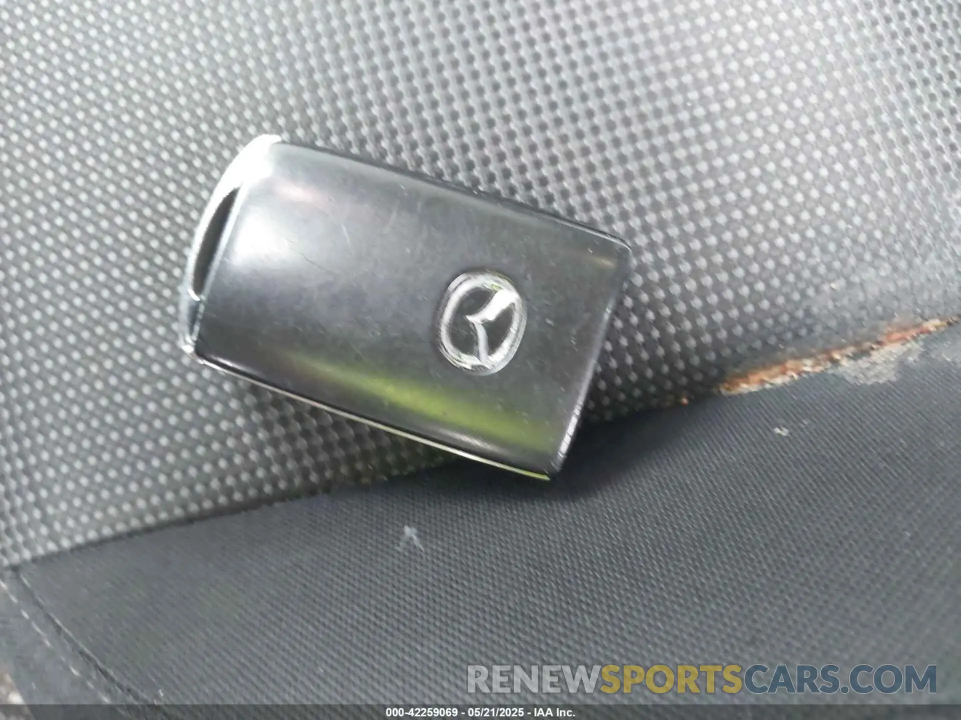 11 fotografías del automóvil dañado 3MVDMBAL6MM216396 MAZDA CX-30 2021