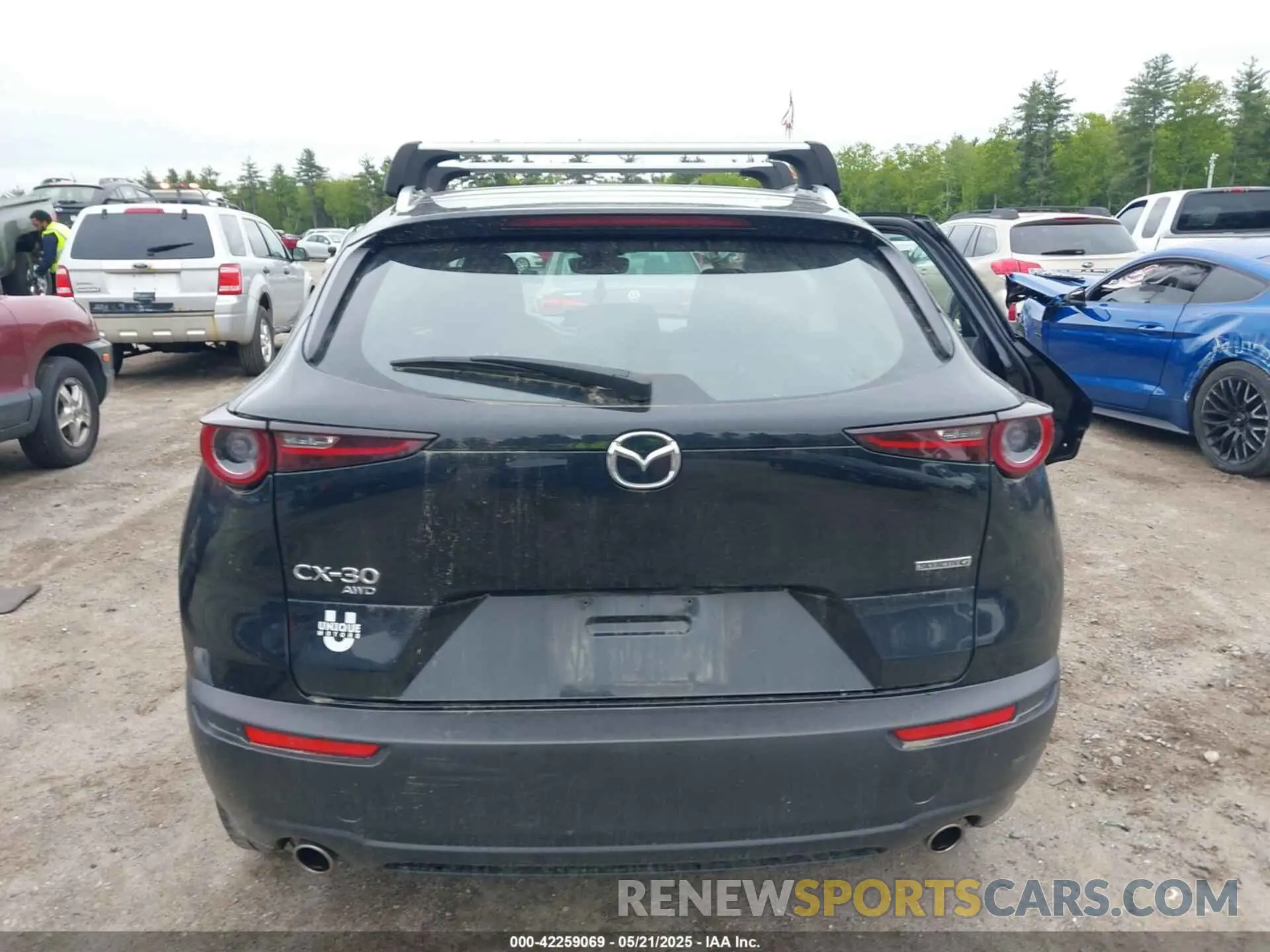 17 fotografías del automóvil dañado 3MVDMBAL6MM216396 MAZDA CX-30 2021