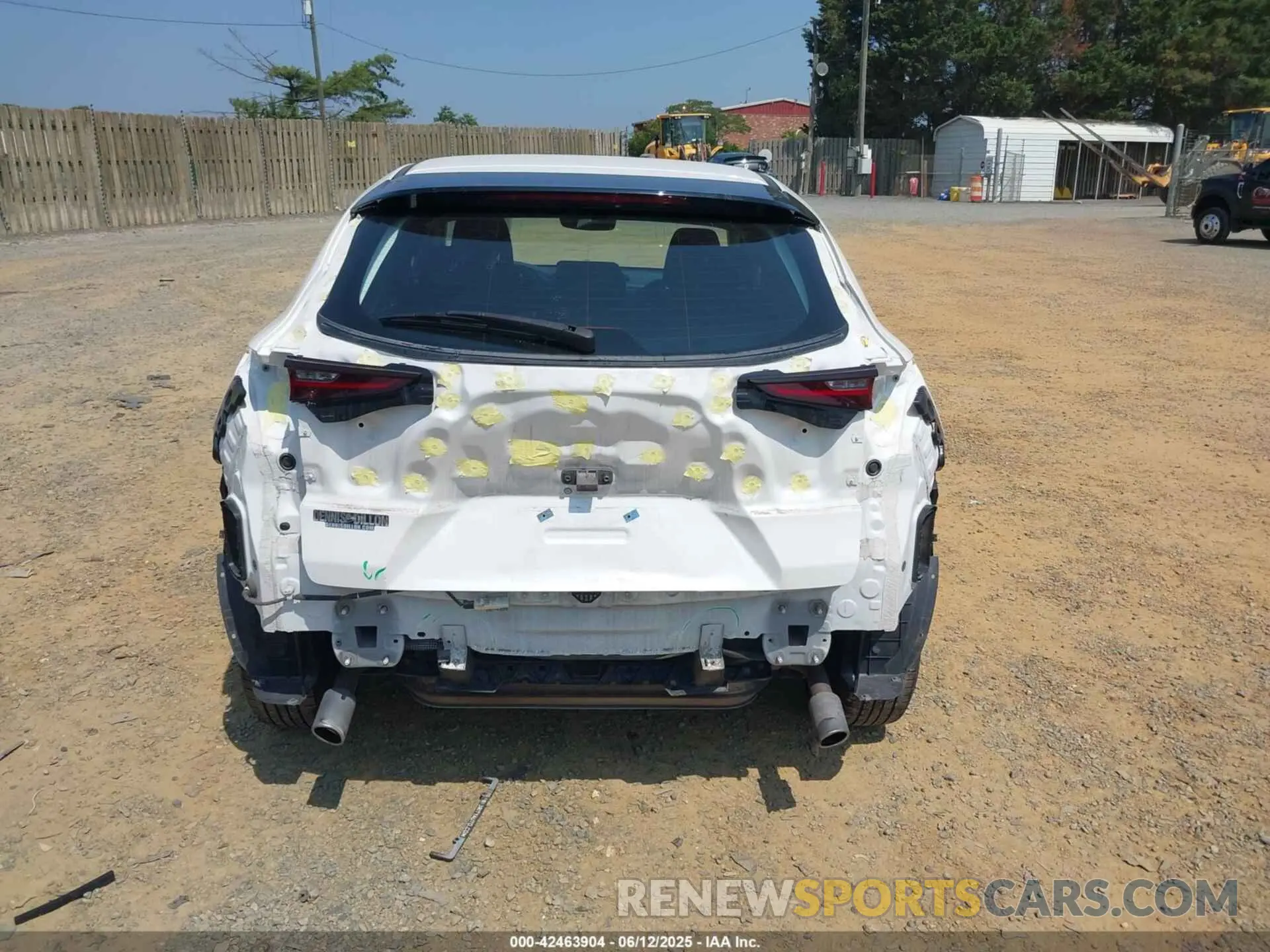 17 fotografías del automóvil dañado 3MVDMBAL7MM232767 MAZDA CX-30 2021