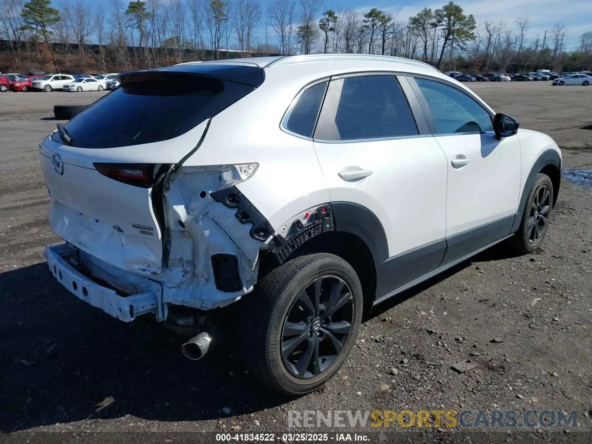 4 fotografías del automóvil dañado 3MVDMBAYXMM250823 MAZDA CX-30 2021