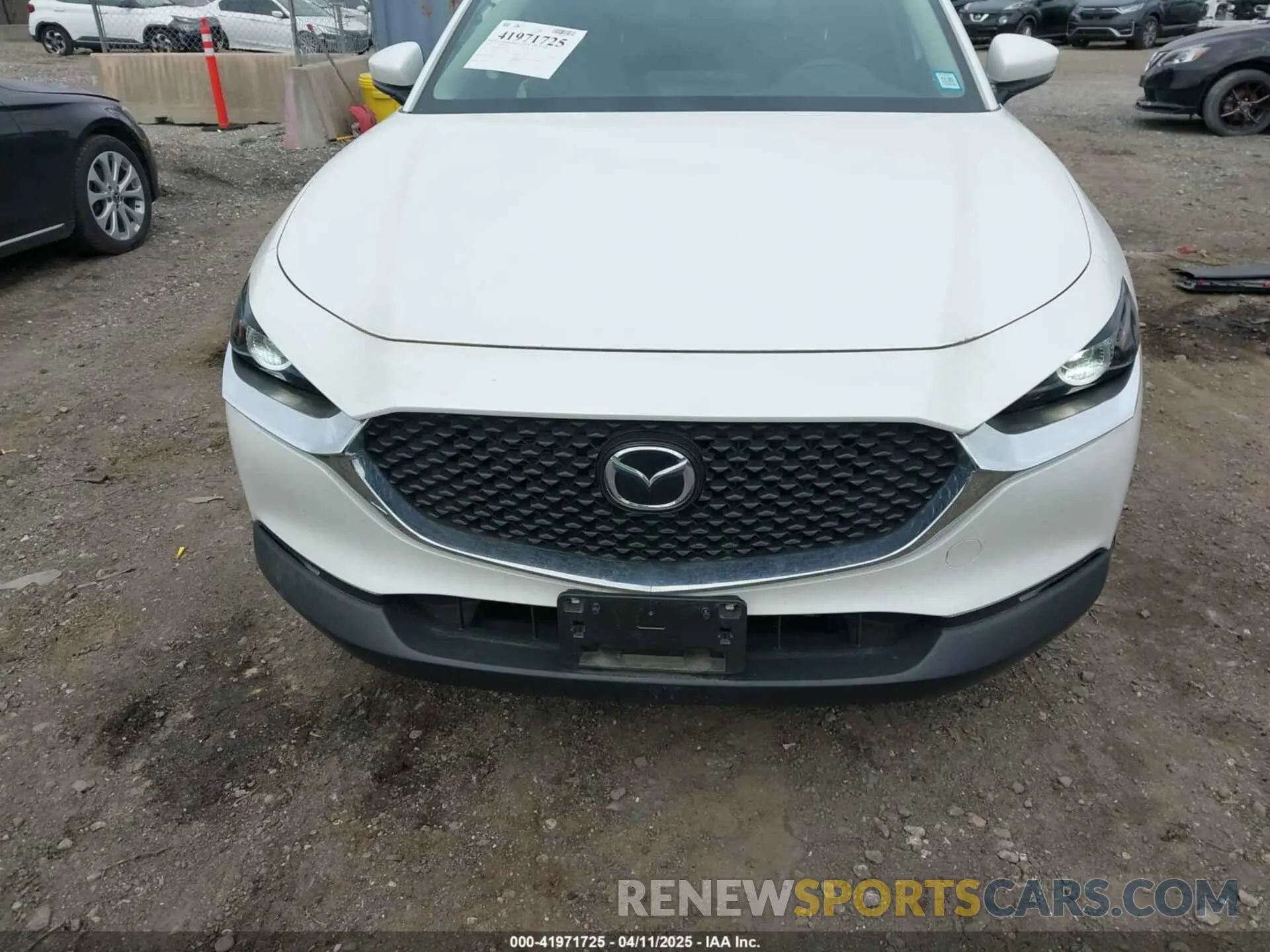 12 fotografías del automóvil dañado 3MVDMBBL0MM311261 MAZDA CX-30 2021