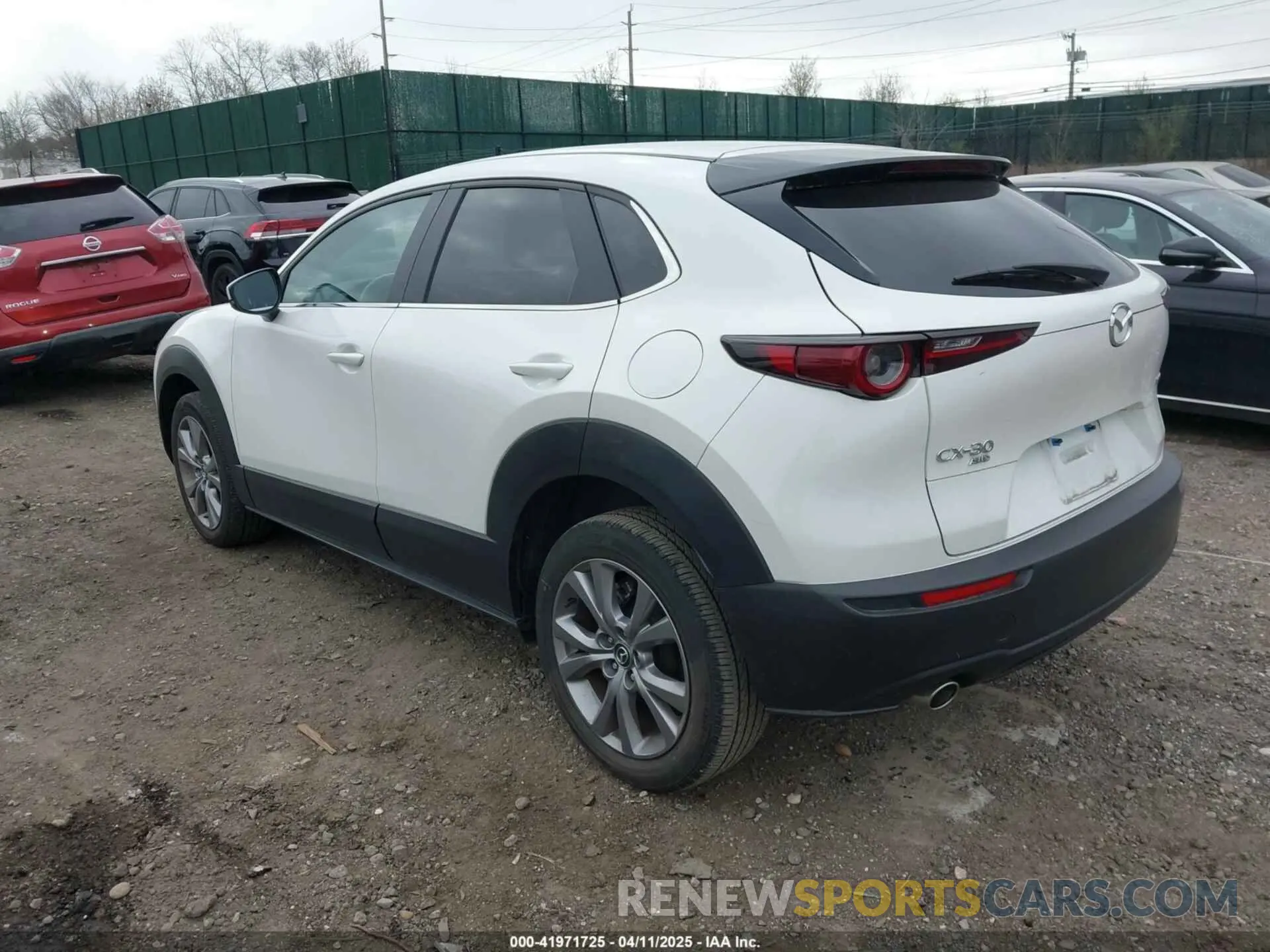 3 fotografías del automóvil dañado 3MVDMBBL0MM311261 MAZDA CX-30 2021