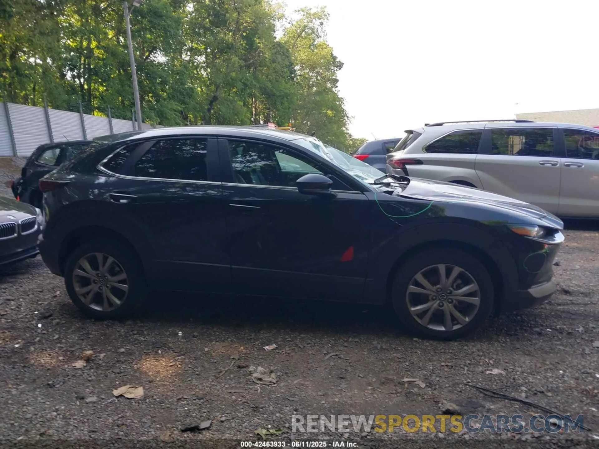13 fotografías del automóvil dañado 3MVDMBBL1MM234920 MAZDA CX-30 2021