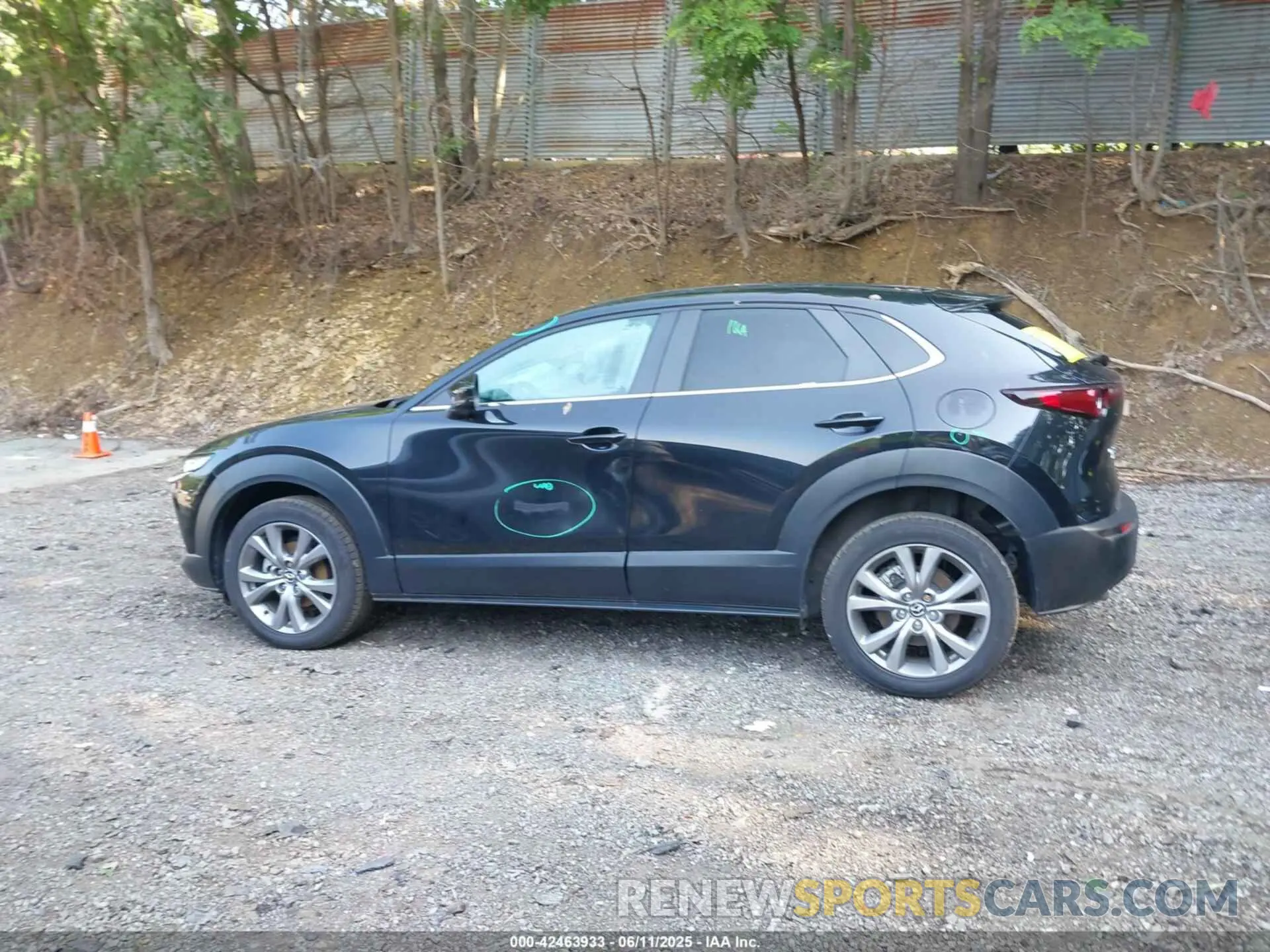 14 fotografías del automóvil dañado 3MVDMBBL1MM234920 MAZDA CX-30 2021