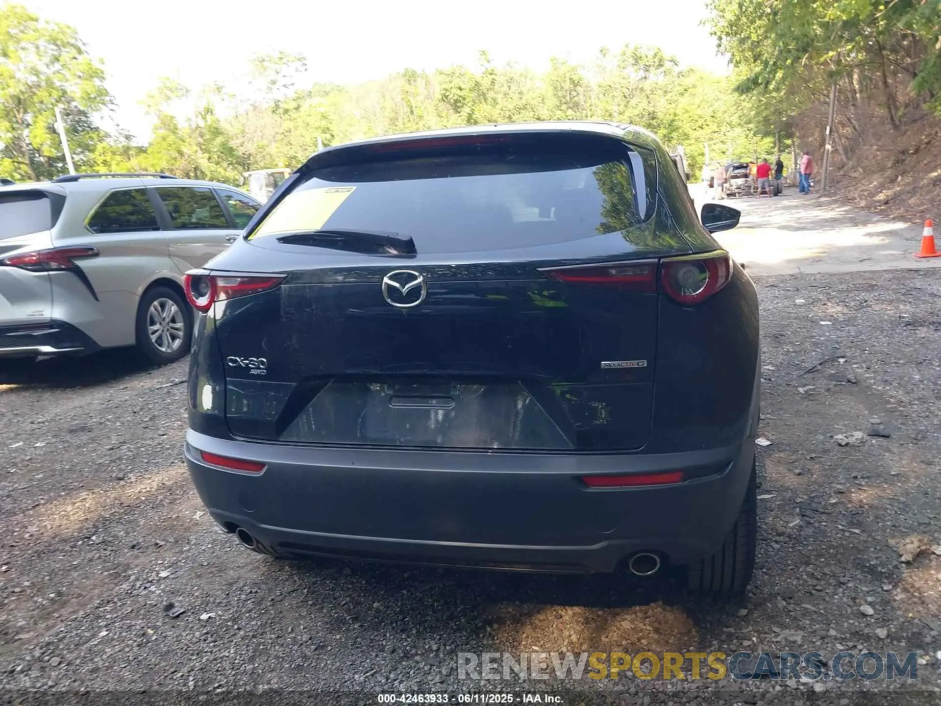 16 fotografías del automóvil dañado 3MVDMBBL1MM234920 MAZDA CX-30 2021