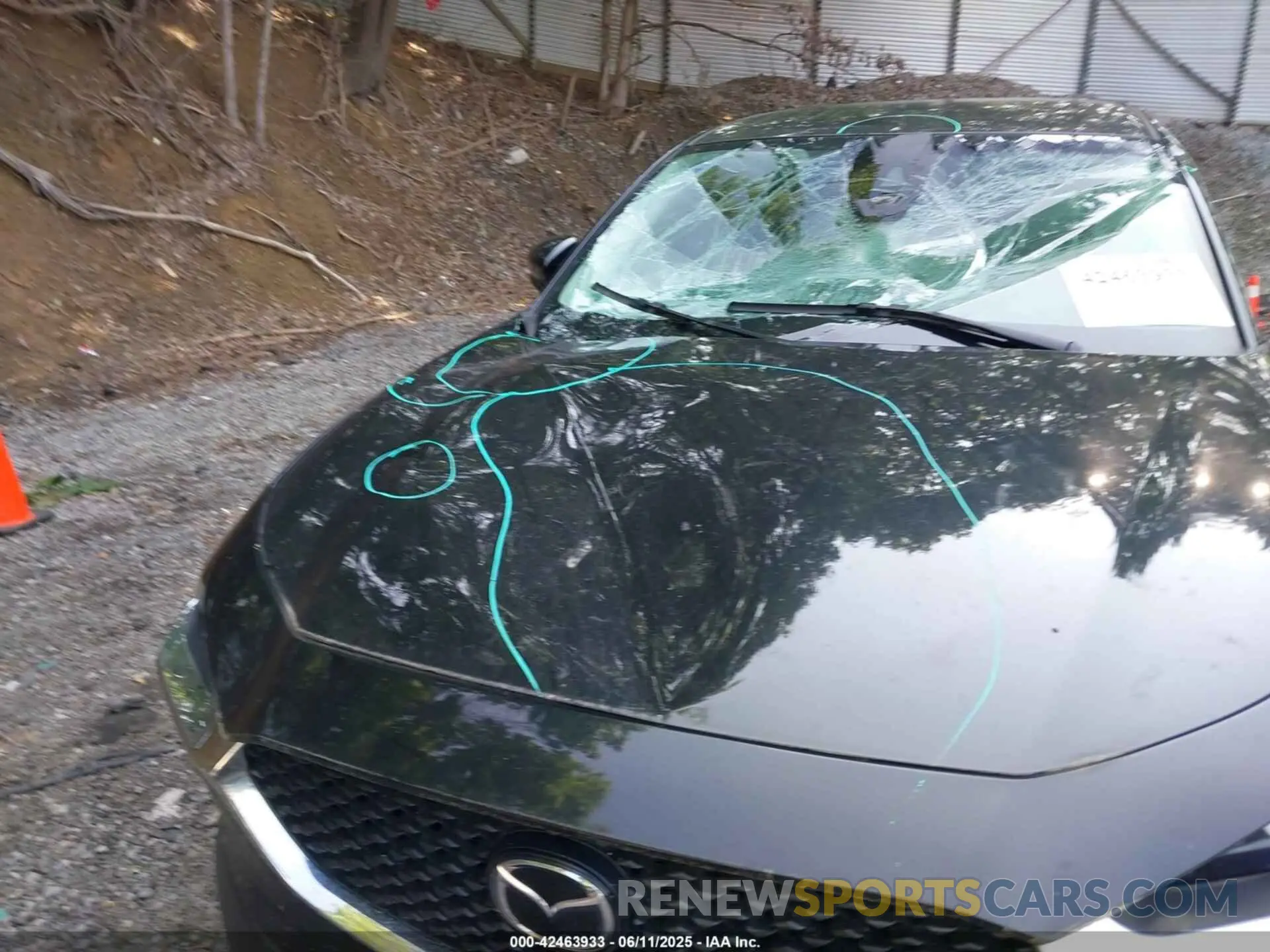 17 fotografías del automóvil dañado 3MVDMBBL1MM234920 MAZDA CX-30 2021