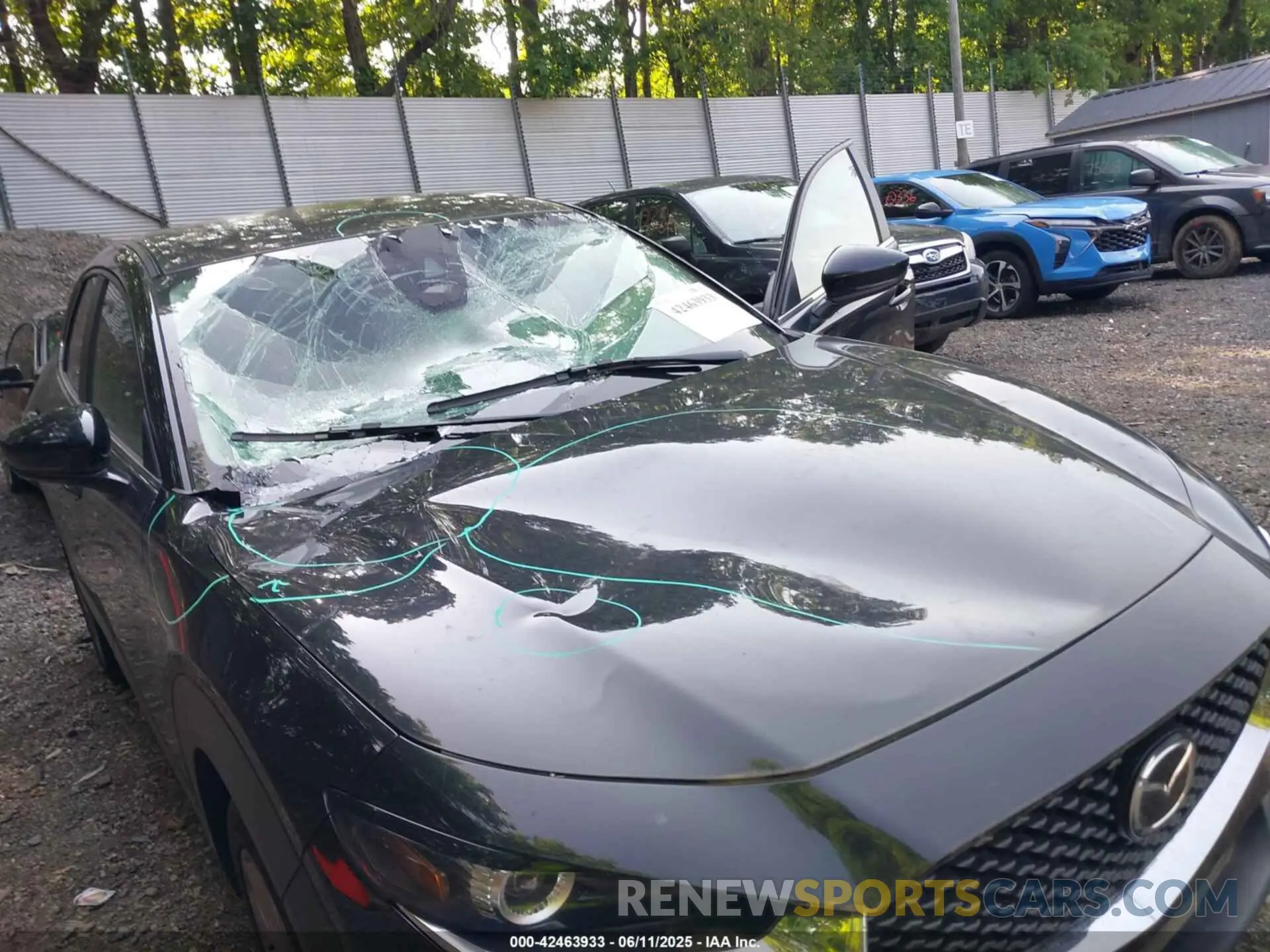 18 fotografías del automóvil dañado 3MVDMBBL1MM234920 MAZDA CX-30 2021