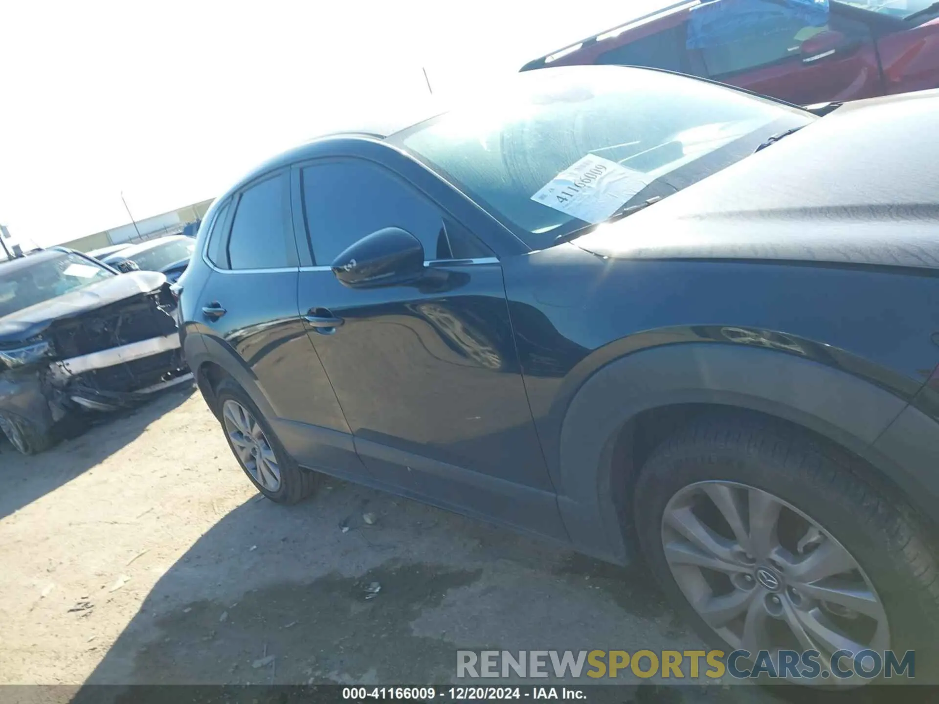 13 fotografías del automóvil dañado 3MVDMBBL1MM260529 MAZDA CX-30 2021