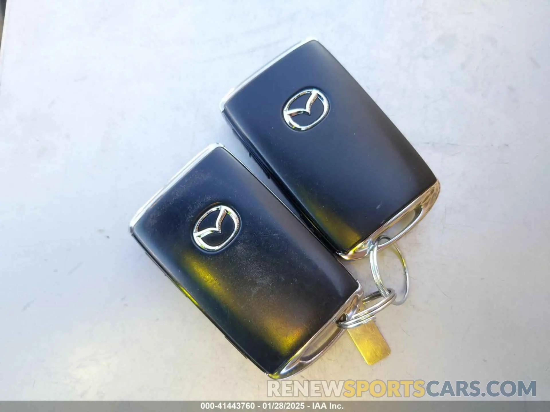 11 fotografías del automóvil dañado 3MVDMBBL3MM318317 MAZDA CX-30 2021