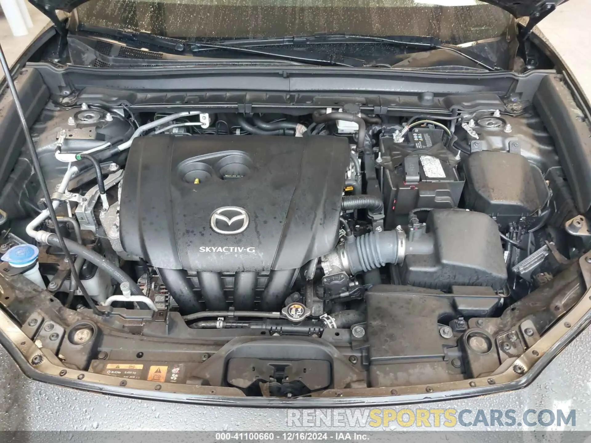 10 fotografías del automóvil dañado 3MVDMBBL8MM312187 MAZDA CX-30 2021