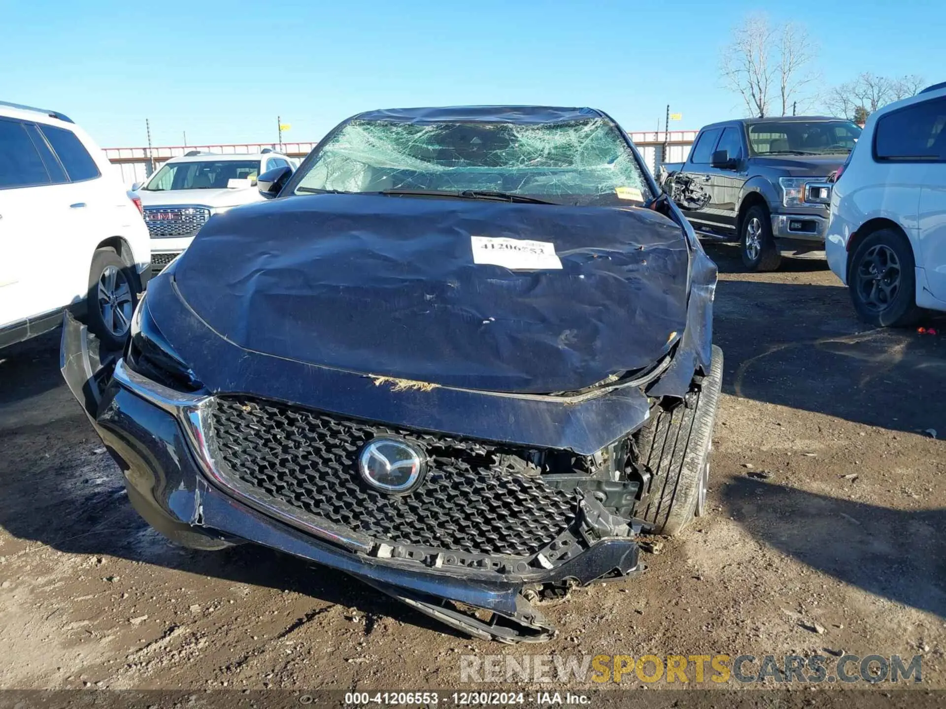 13 fotografías del automóvil dañado 3MVDMBBLXMM203892 MAZDA CX-30 2021