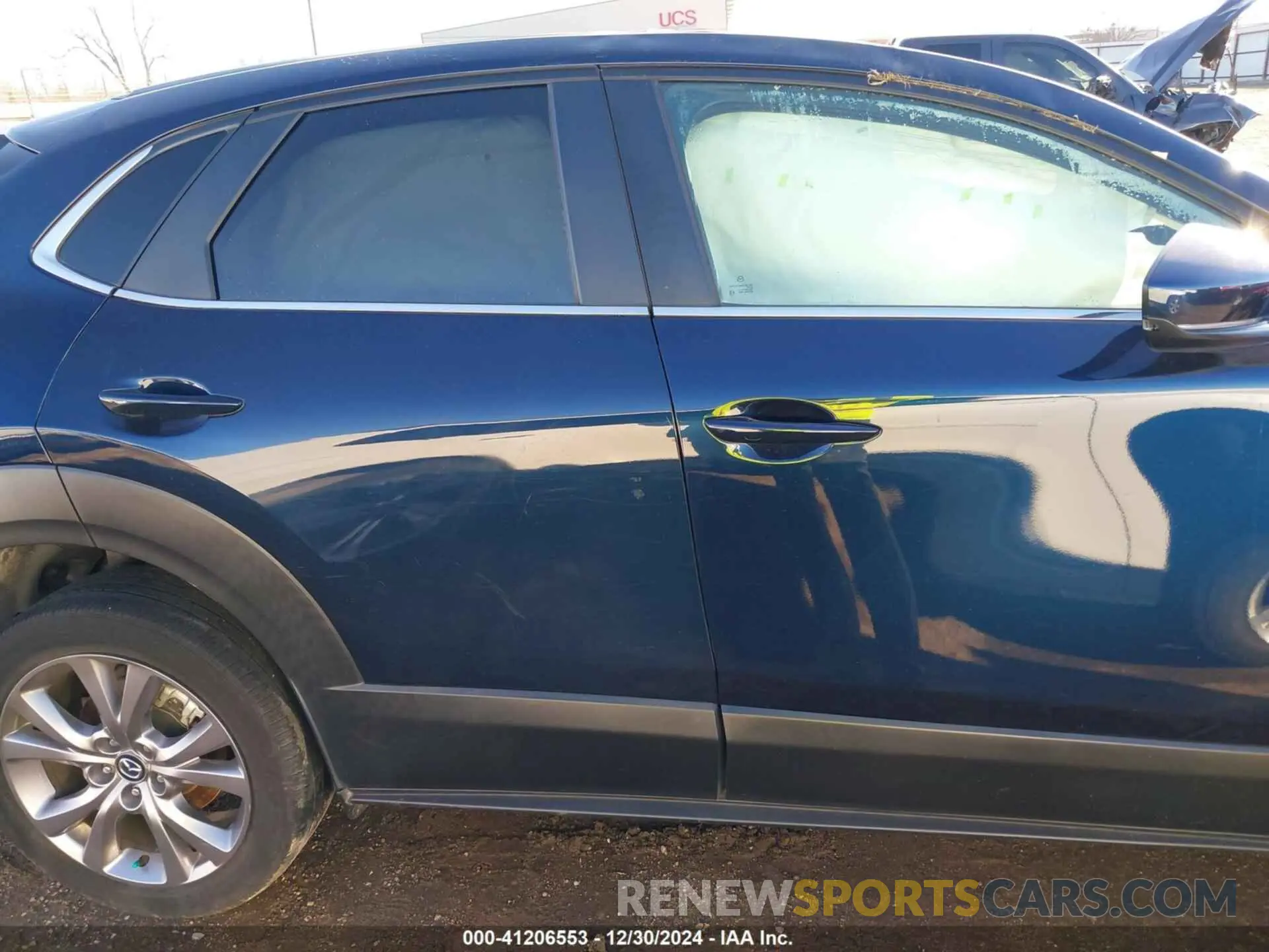 14 fotografías del automóvil dañado 3MVDMBBLXMM203892 MAZDA CX-30 2021