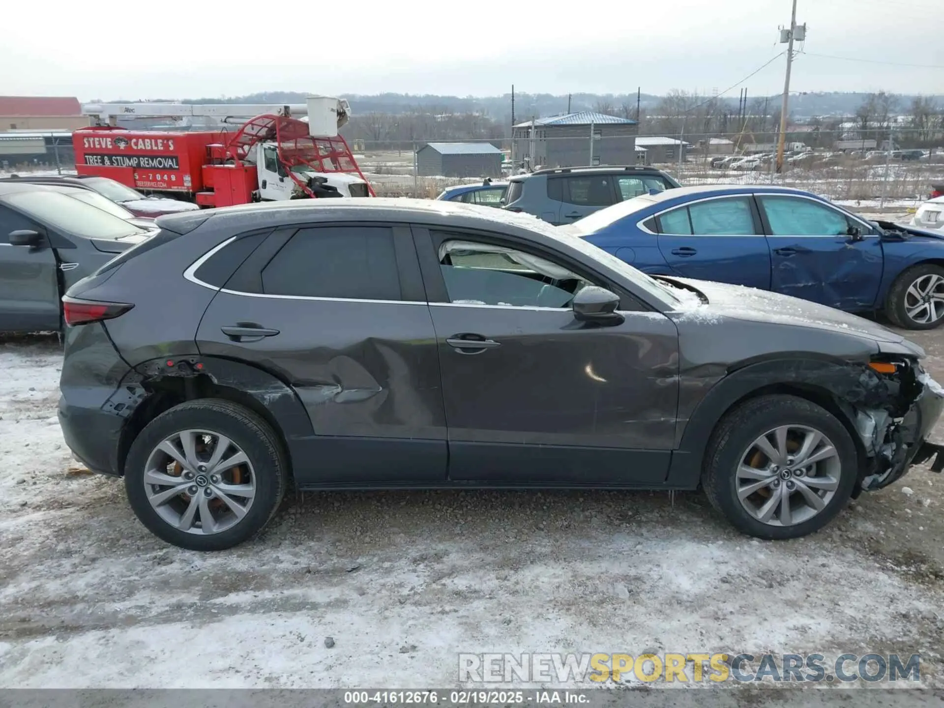 13 fotografías del automóvil dañado 3MVDMBBLXMM222832 MAZDA CX-30 2021