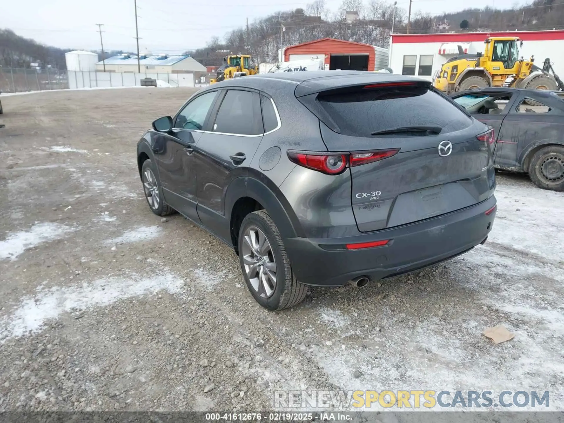 3 fotografías del automóvil dañado 3MVDMBBLXMM222832 MAZDA CX-30 2021