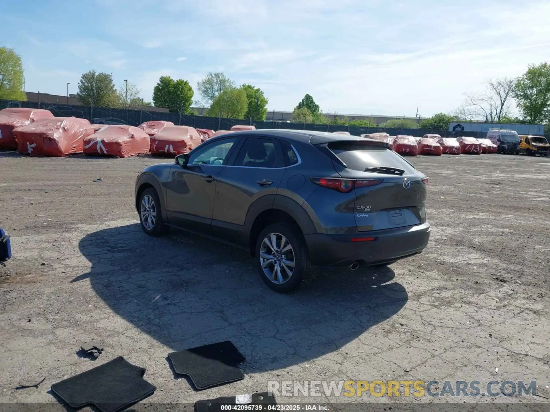 3 fotografías del automóvil dañado 3MVDMBCL1MM210003 MAZDA CX-30 2021