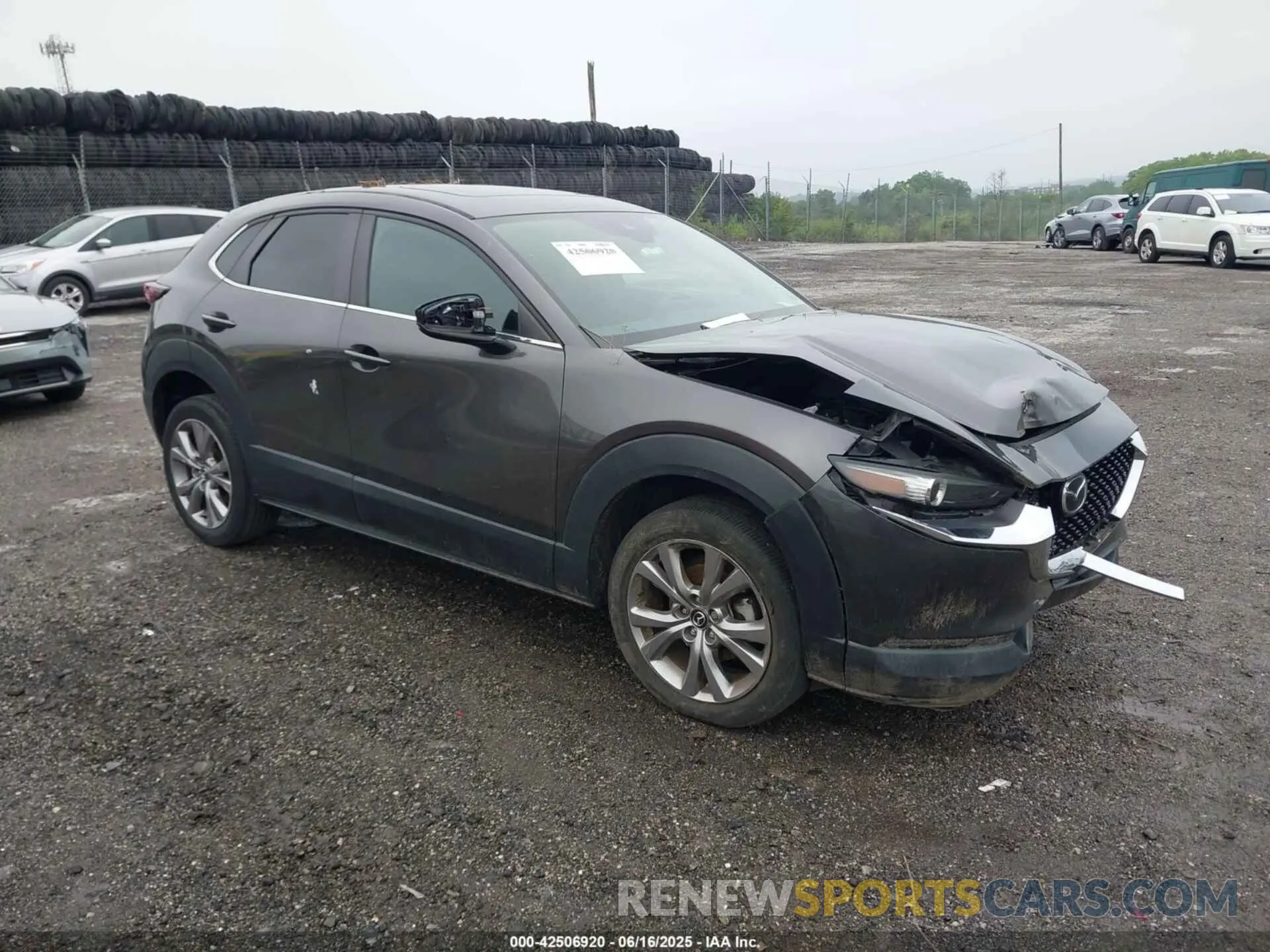 1 fotografías del automóvil dañado 3MVDMBCL3MM213601 MAZDA CX-30 2021