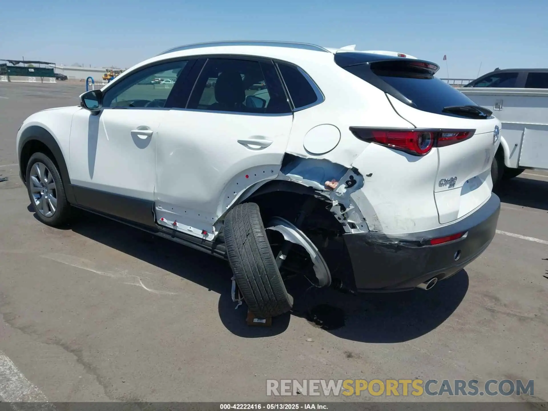 3 fotografías del automóvil dañado 3MVDMBDL3MM272162 MAZDA CX-30 2021