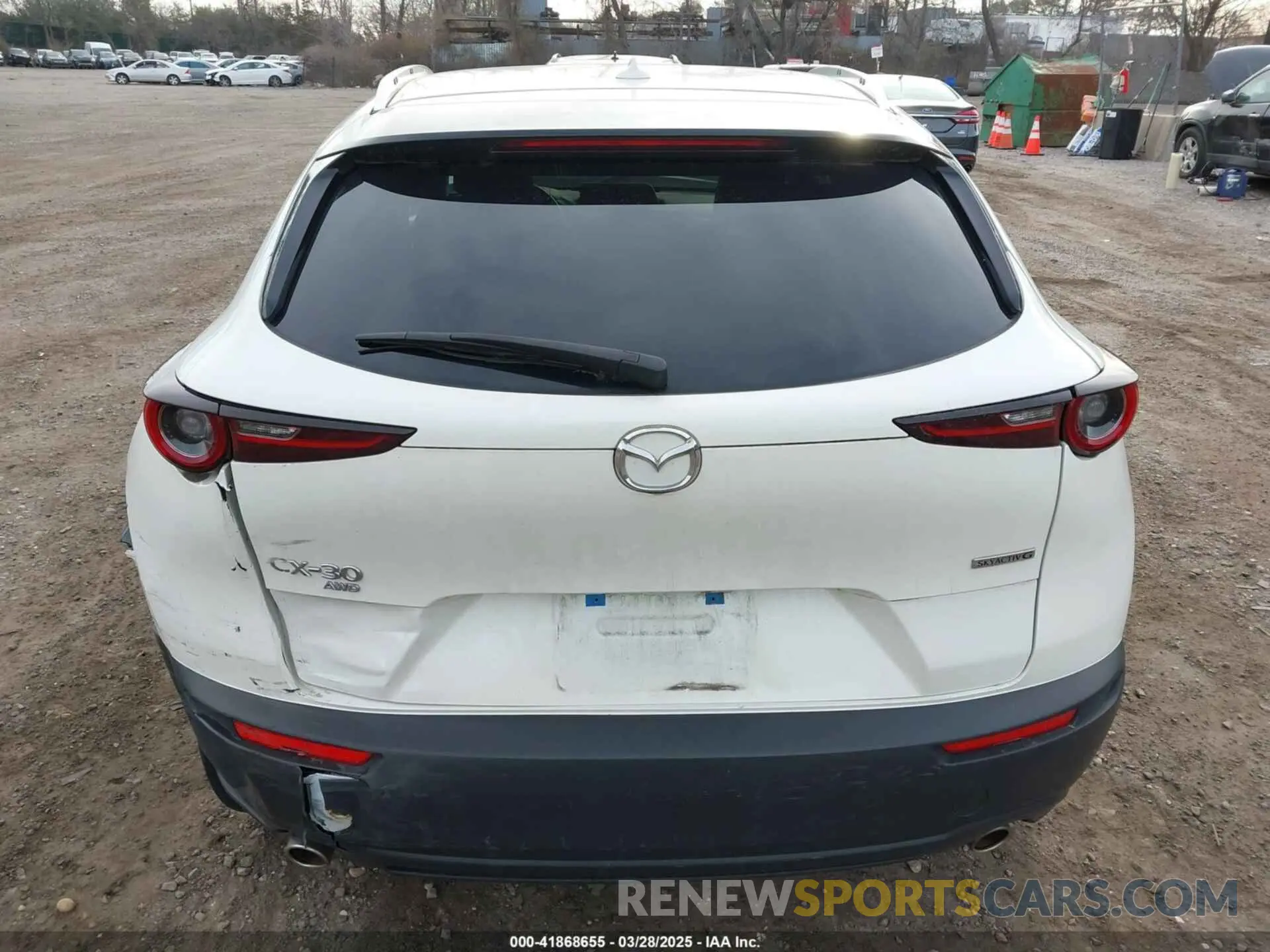 16 fotografías del automóvil dañado 3MVDMBDL4MM310630 MAZDA CX-30 2021