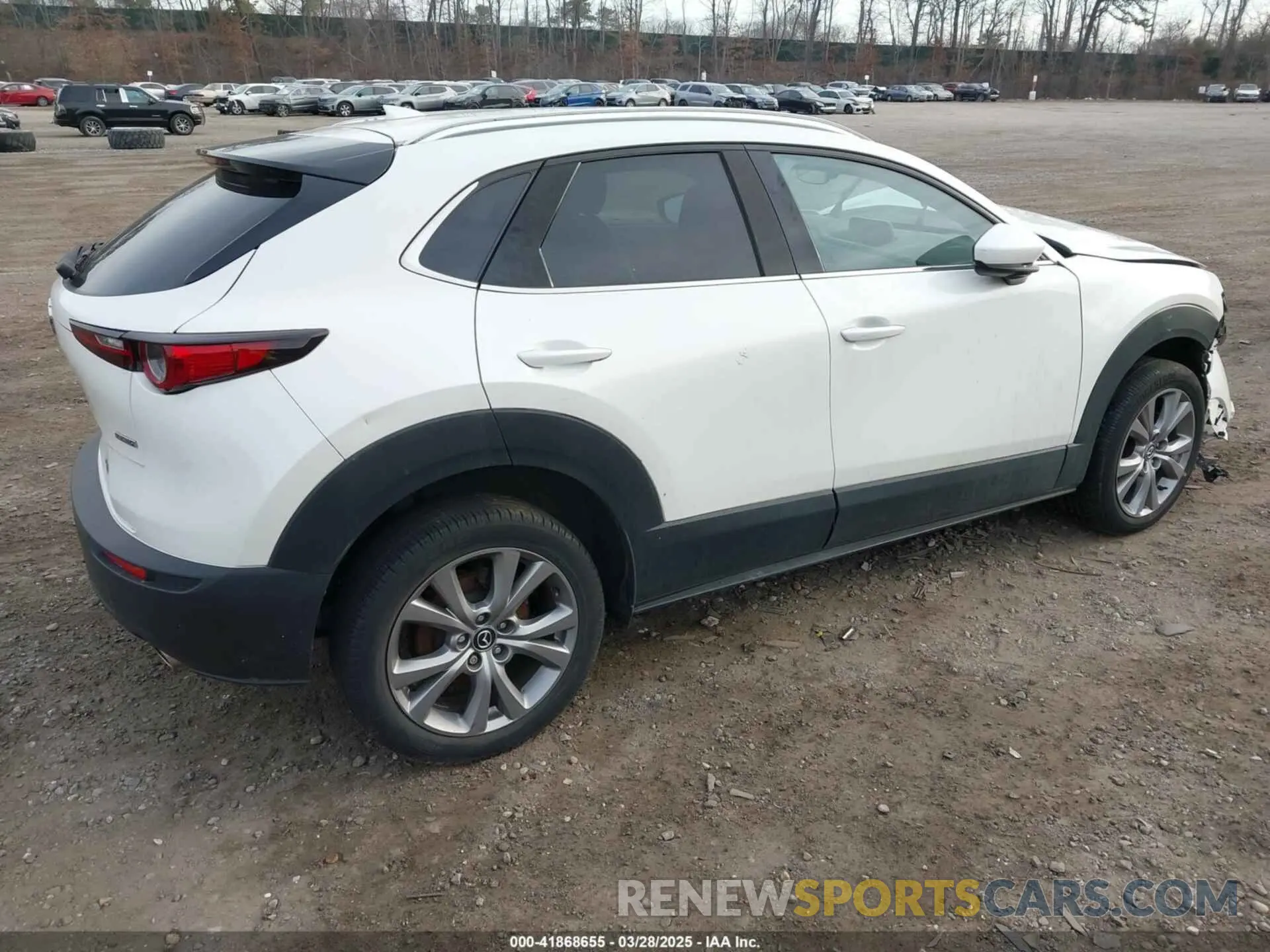 4 fotografías del automóvil dañado 3MVDMBDL4MM310630 MAZDA CX-30 2021