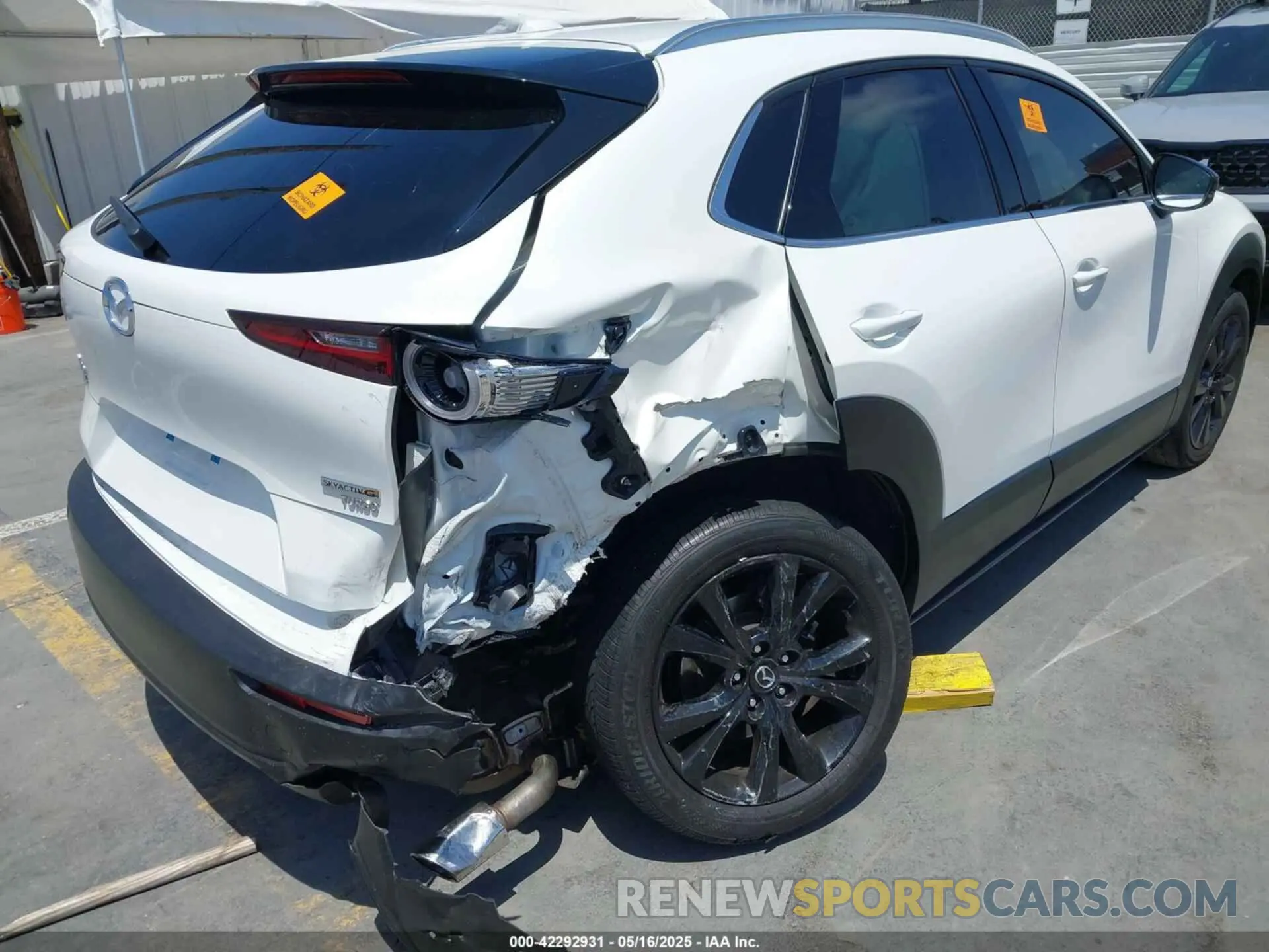 6 fotografías del automóvil dañado 3MVDMBDY5MM266469 MAZDA CX-30 2021