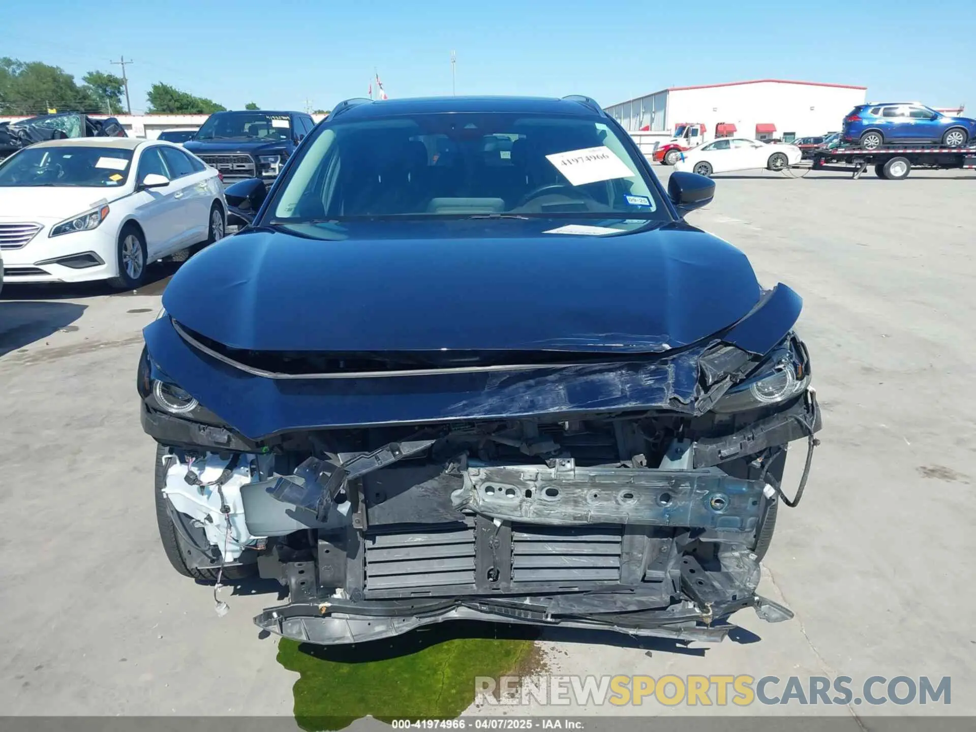 13 fotografías del automóvil dañado 3MVDMBDYXMM307047 MAZDA CX-30 2021