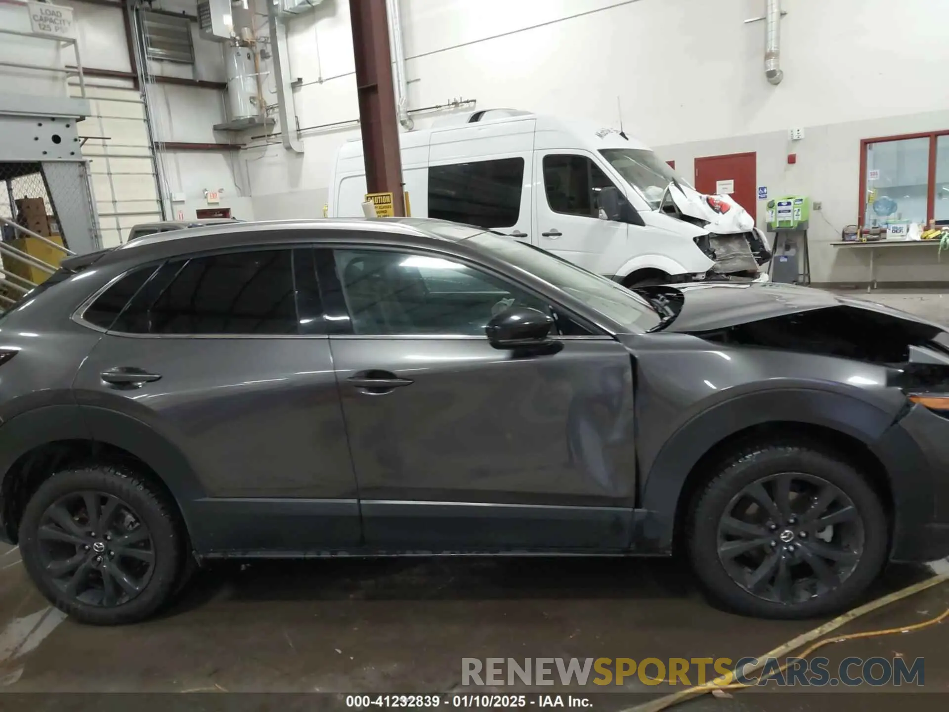 13 fotografías del automóvil dañado 3MVDMBEYXMM302297 MAZDA CX-30 2021