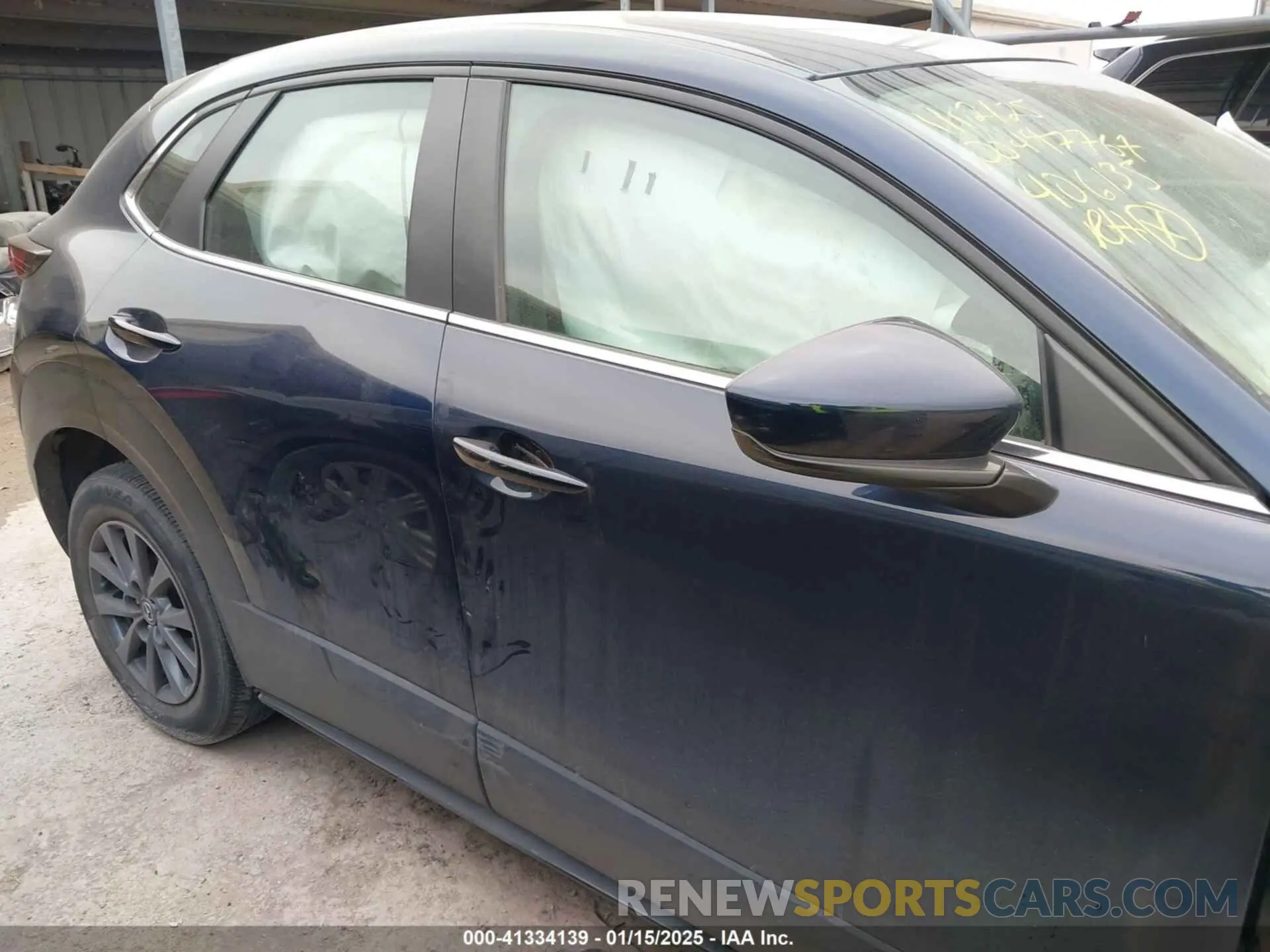12 fotografías del automóvil dañado 3MVDMBAL6NM406135 MAZDA CX-30 2022