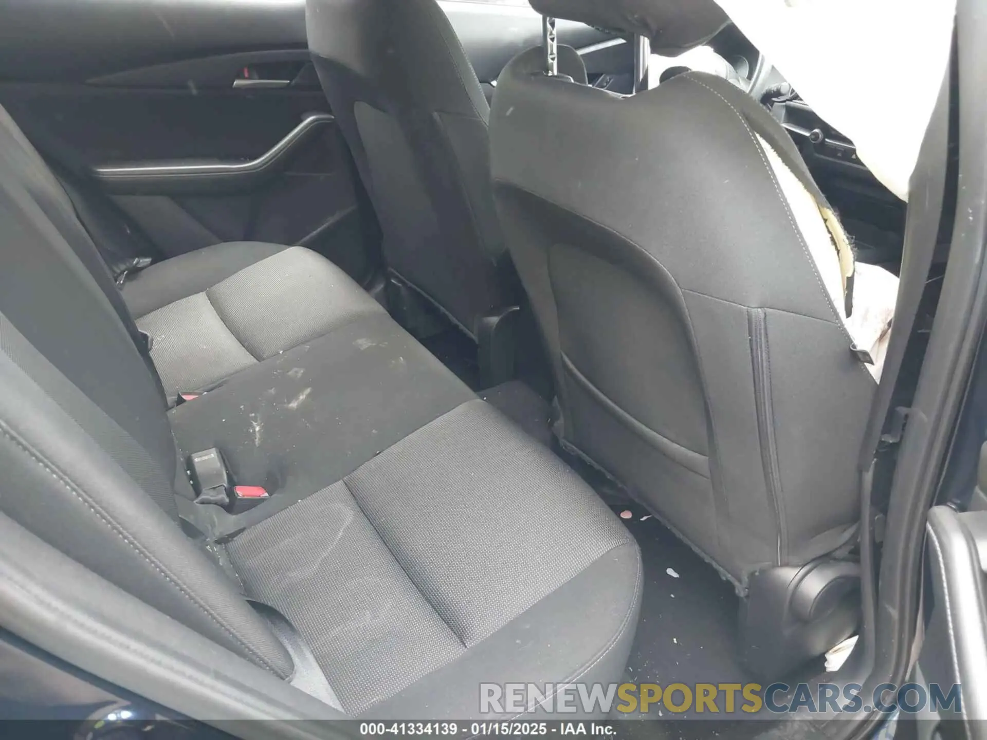 8 fotografías del automóvil dañado 3MVDMBAL6NM406135 MAZDA CX-30 2022